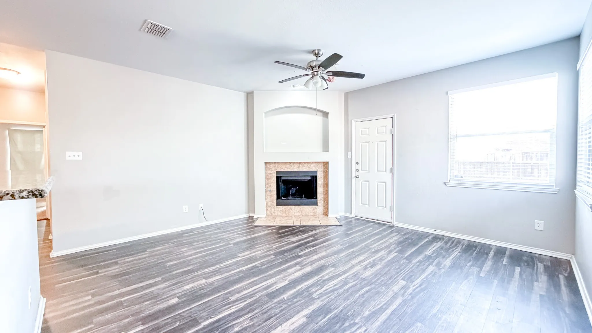 Single Family Residence For Rent in Collin County , 1515 Creek Springs Drive, Allen, Texas 75002, 3 Bedroom, 2 Bathroom, 2 Garage spaces, 2,336 Sqft, built in 2002, mls#21344768, Real Estate Agent in Allen, Homes For Rent in Collin county, Homes For Rent in Allen, Realtor in Allen Texas, Real Estate Brokerage Independent Realty Texas, Luminita Cordes Realtor