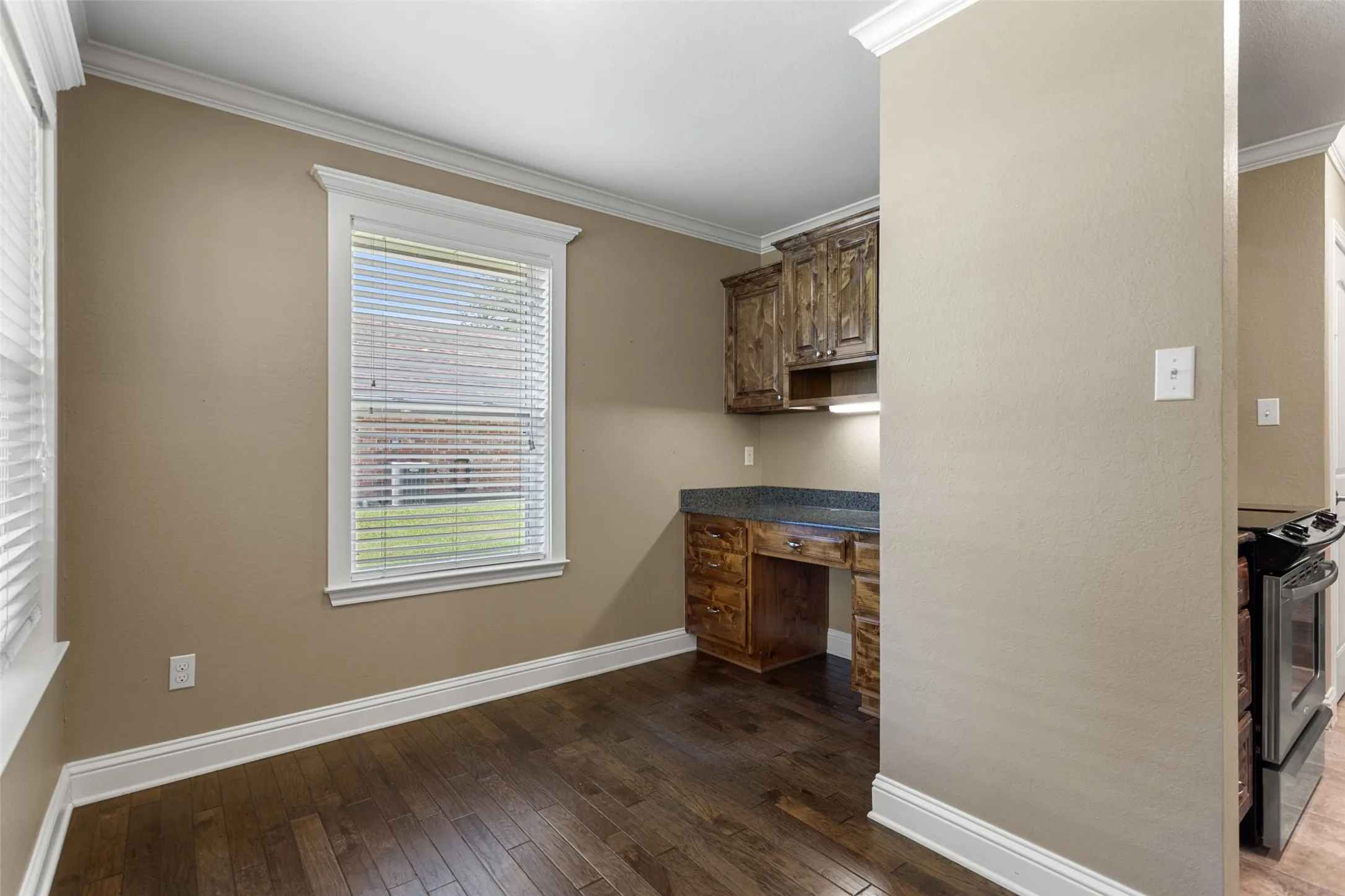 Single Family Residence For Sale in Smith County , 2312 Pittman Lane, Lindale, Texas 75771, 3 Bedroom, 2 Bathroom, 2 Garage spaces, 1,622 Sqft, built in 2013, mls#21344766, Real Estate Agent in Lindale, Homes For Sale in Smith county, Homes For Sale in Lindale, Realtor in Lindale Texas, Real Estate Brokerage Independent Realty Texas, Luminita Cordes Realtor