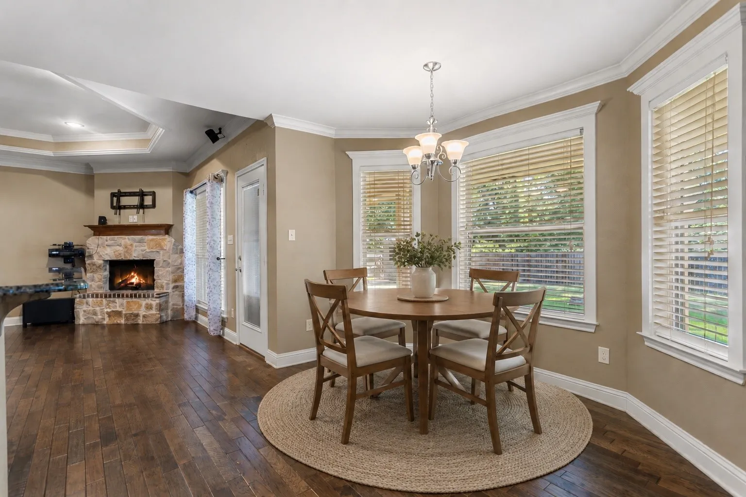 Single Family Residence For Sale in Smith County , 2312 Pittman Lane, Lindale, Texas 75771, 3 Bedroom, 2 Bathroom, 2 Garage spaces, 1,622 Sqft, built in 2013, mls#21344766, Real Estate Agent in Lindale, Homes For Sale in Smith county, Homes For Sale in Lindale, Realtor in Lindale Texas, Real Estate Brokerage Independent Realty Texas, Luminita Cordes Realtor