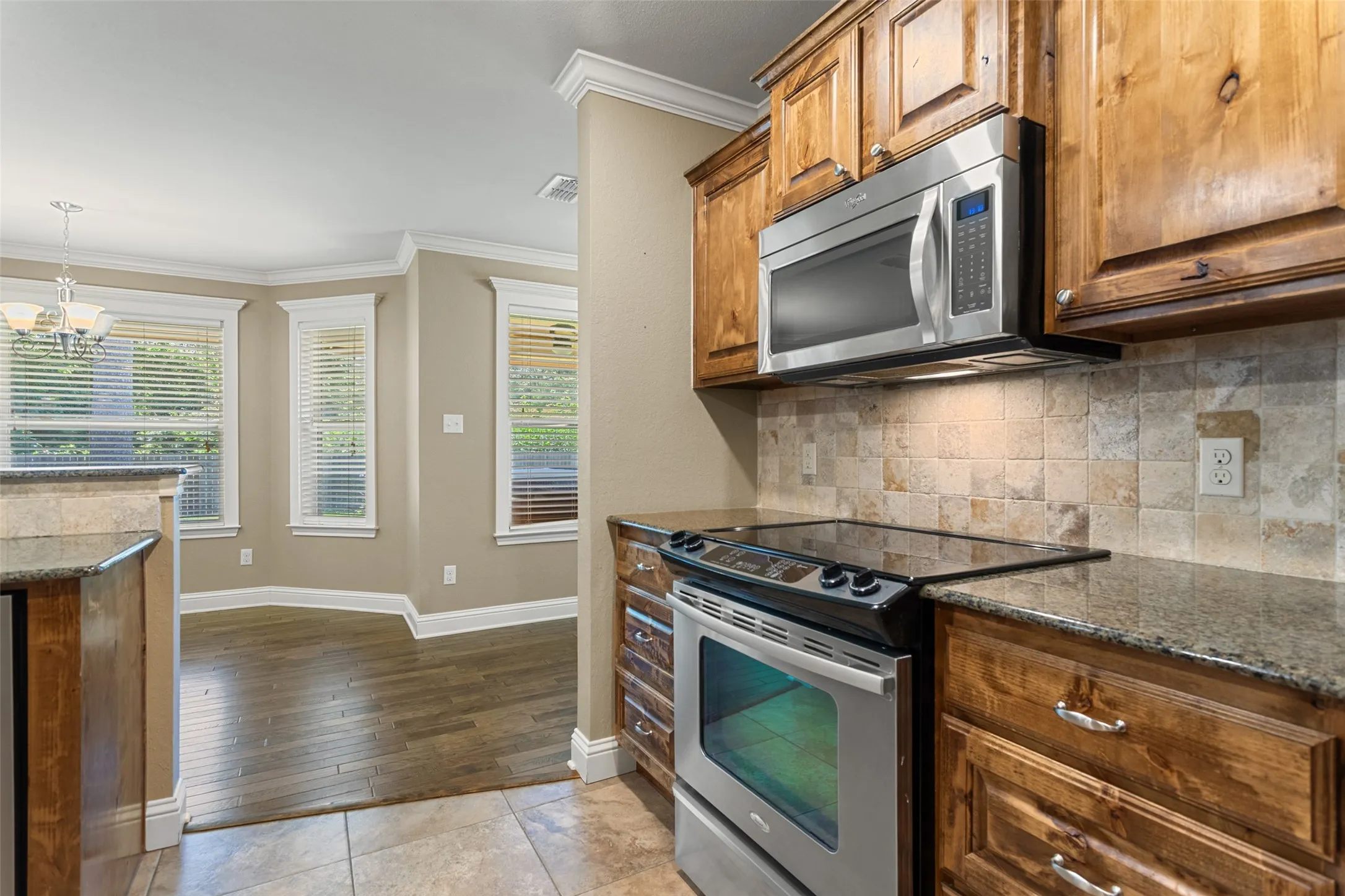 Single Family Residence For Sale in Smith County , 2312 Pittman Lane, Lindale, Texas 75771, 3 Bedroom, 2 Bathroom, 2 Garage spaces, 1,622 Sqft, built in 2013, mls#21344766, Real Estate Agent in Lindale, Homes For Sale in Smith county, Homes For Sale in Lindale, Realtor in Lindale Texas, Real Estate Brokerage Independent Realty Texas, Luminita Cordes Realtor