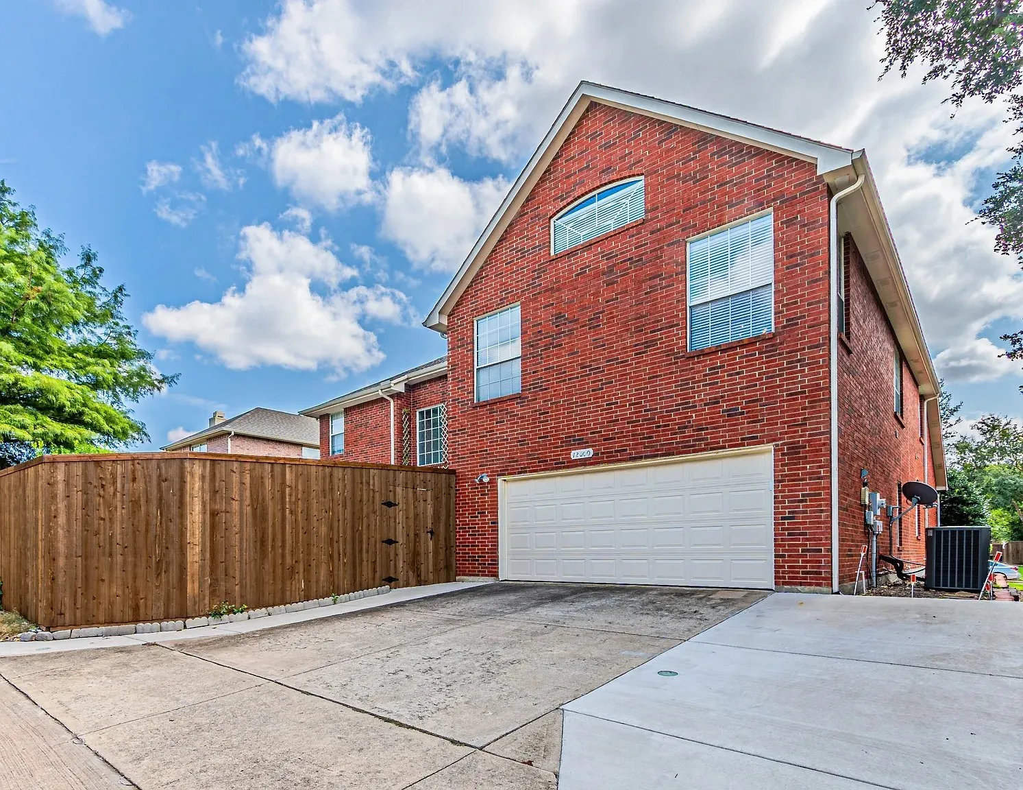 Single Family Residence For Sale in Collin County , 12000 Covington Lane, Frisco, Texas 75035, 5 Bedroom, 4 Bathroom, 2 Garage spaces, 4,290 Sqft, built in 1997, mls#21344157, Real Estate Agent in Frisco, Homes For Sale in Collin county, Homes For Sale in Frisco, Realtor in Frisco Texas, Real Estate Brokerage Independent Realty Texas, Luminita Cordes Realtor
