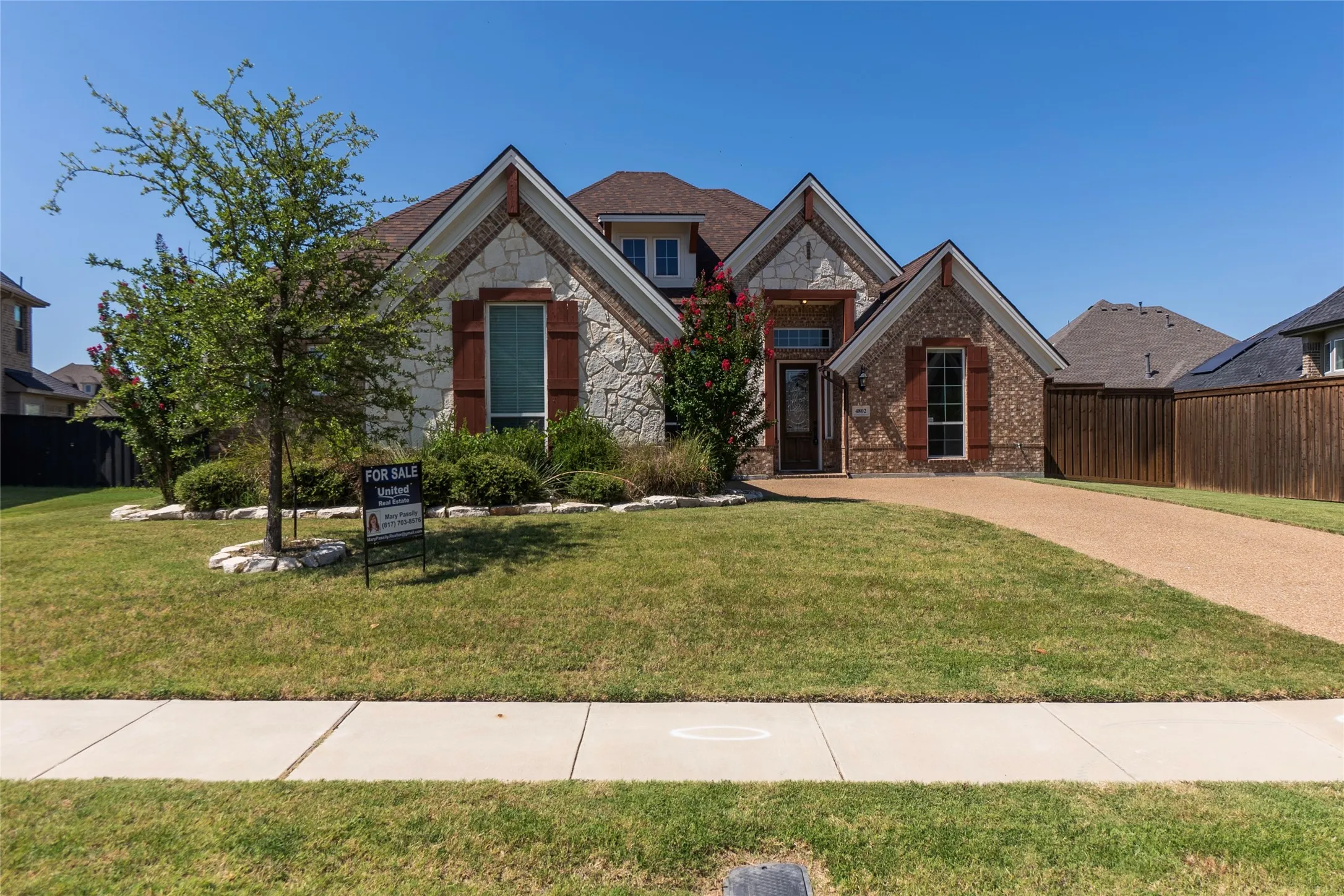 Single Family Residence For Rent in Tarrant County , 4802 Comstock Way, Mansfield, Texas 76063, 4 Bedroom, 2 Bathroom, 2 Garage spaces, 2,904 Sqft, built in 2018, mls#21345405, Real Estate Agent in Mansfield, Homes For Rent in Tarrant county, Homes For Rent in Mansfield, Realtor in Mansfield Texas, Real Estate Brokerage Independent Realty Texas, Luminita Cordes Realtor