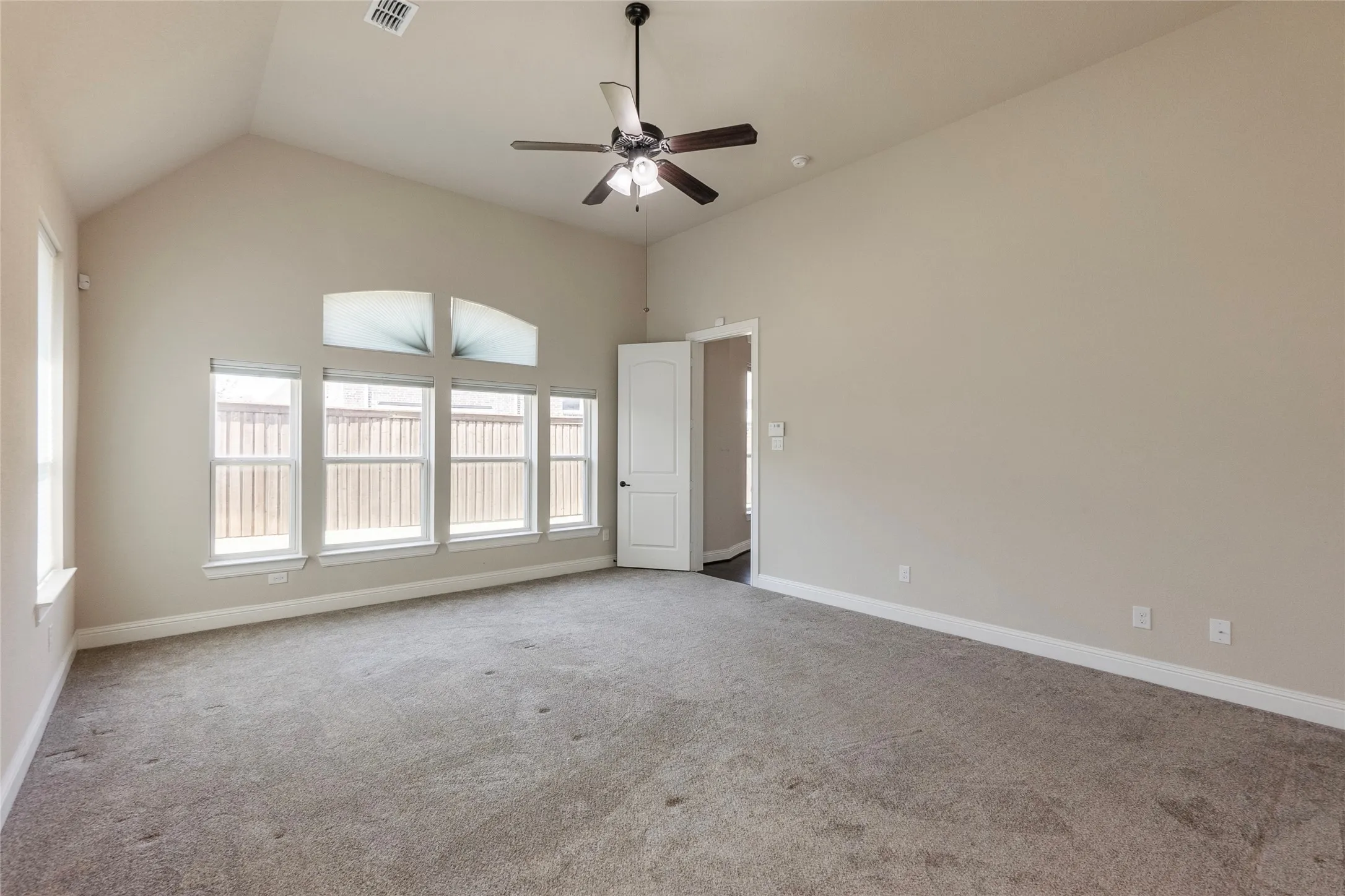 Single Family Residence For Rent in Tarrant County , 4802 Comstock Way, Mansfield, Texas 76063, 4 Bedroom, 2 Bathroom, 2 Garage spaces, 2,904 Sqft, built in 2018, mls#21345405, Real Estate Agent in Mansfield, Homes For Rent in Tarrant county, Homes For Rent in Mansfield, Realtor in Mansfield Texas, Real Estate Brokerage Independent Realty Texas, Luminita Cordes Realtor