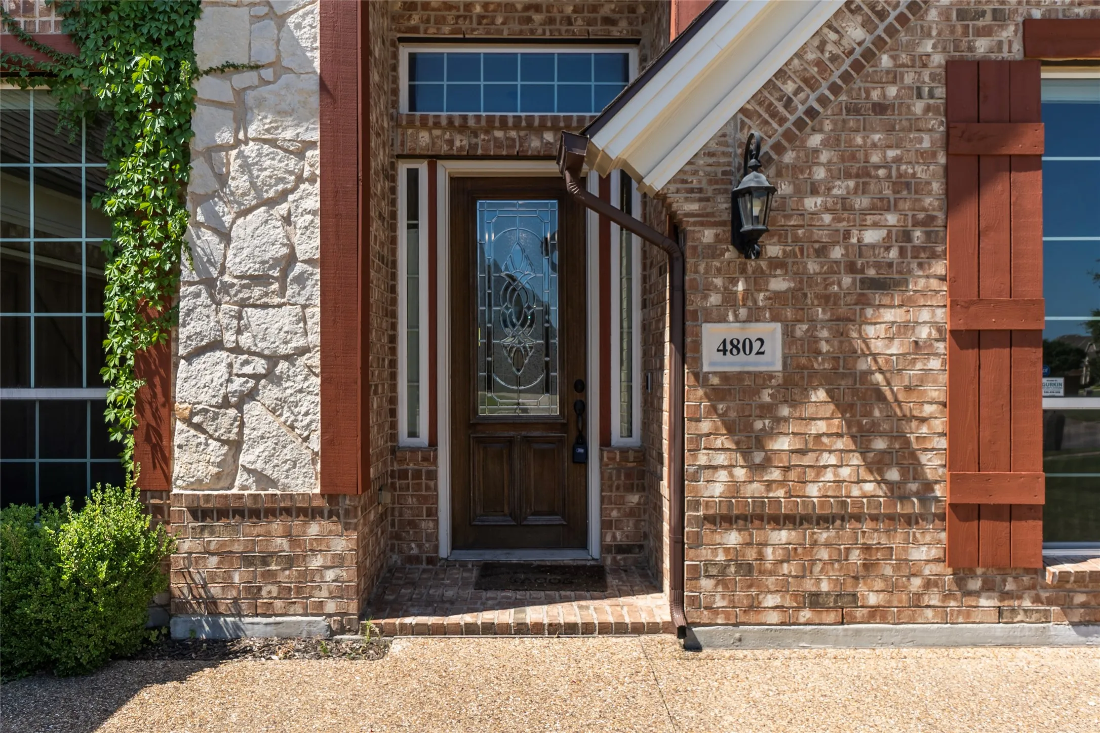 Single Family Residence For Rent in Tarrant County , 4802 Comstock Way, Mansfield, Texas 76063, 4 Bedroom, 2 Bathroom, 2 Garage spaces, 2,904 Sqft, built in 2018, mls#21345405, Real Estate Agent in Mansfield, Homes For Rent in Tarrant county, Homes For Rent in Mansfield, Realtor in Mansfield Texas, Real Estate Brokerage Independent Realty Texas, Luminita Cordes Realtor
