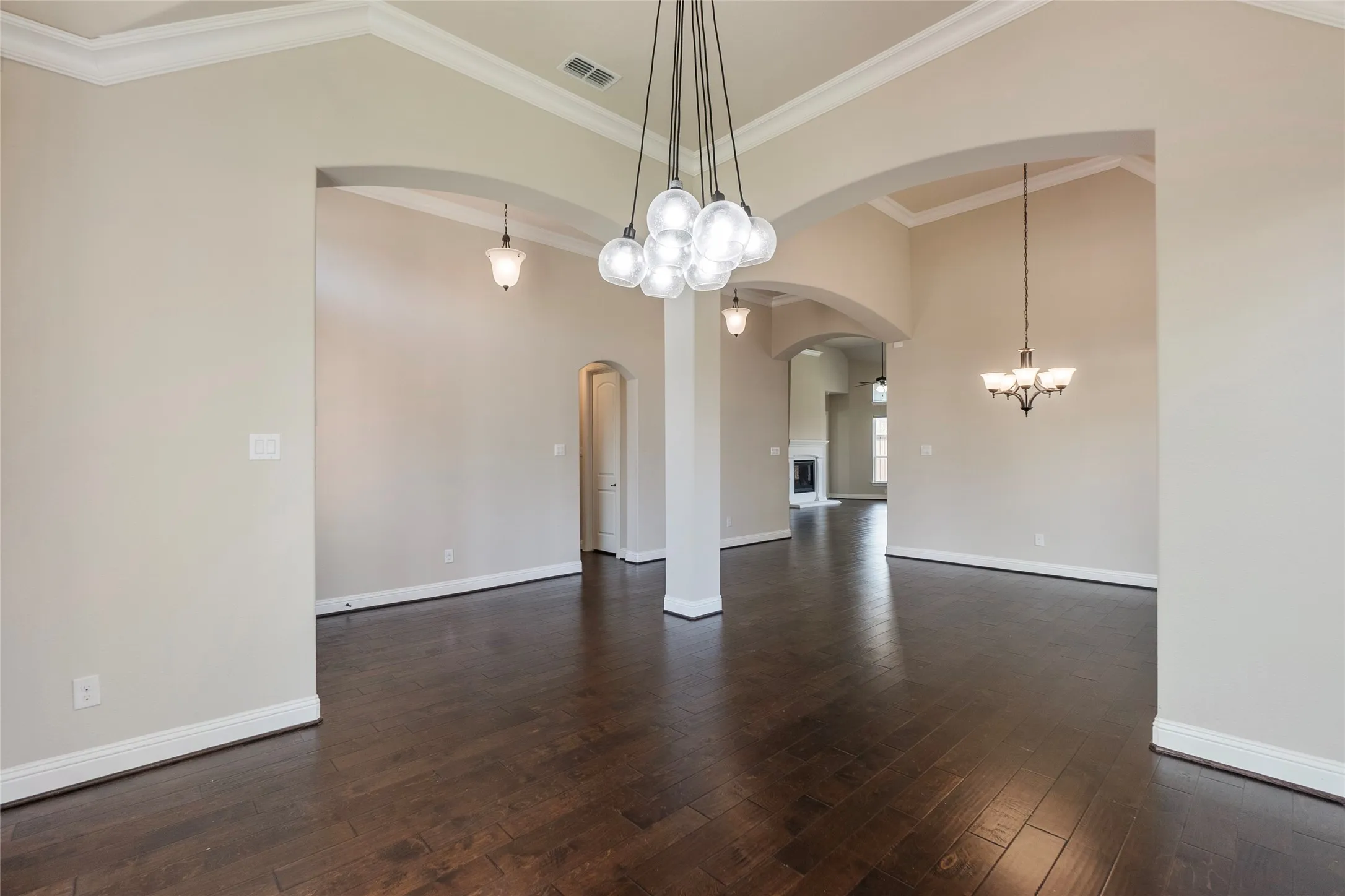 Single Family Residence For Rent in Tarrant County , 4802 Comstock Way, Mansfield, Texas 76063, 4 Bedroom, 2 Bathroom, 2 Garage spaces, 2,904 Sqft, built in 2018, mls#21345405, Real Estate Agent in Mansfield, Homes For Rent in Tarrant county, Homes For Rent in Mansfield, Realtor in Mansfield Texas, Real Estate Brokerage Independent Realty Texas, Luminita Cordes Realtor