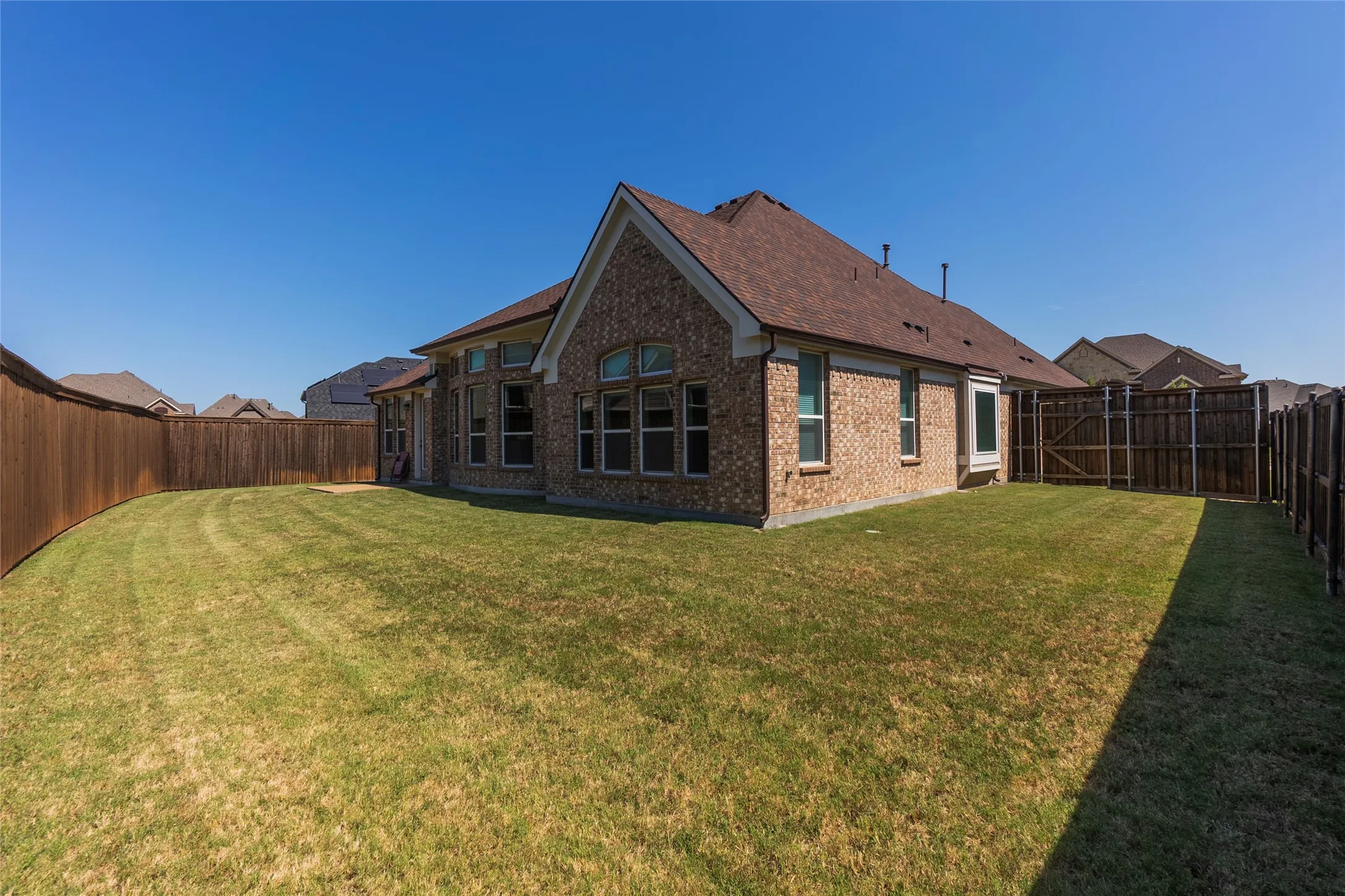 Single Family Residence For Rent in Tarrant County , 4802 Comstock Way, Mansfield, Texas 76063, 4 Bedroom, 2 Bathroom, 2 Garage spaces, 2,904 Sqft, built in 2018, mls#21345405, Real Estate Agent in Mansfield, Homes For Rent in Tarrant county, Homes For Rent in Mansfield, Realtor in Mansfield Texas, Real Estate Brokerage Independent Realty Texas, Luminita Cordes Realtor