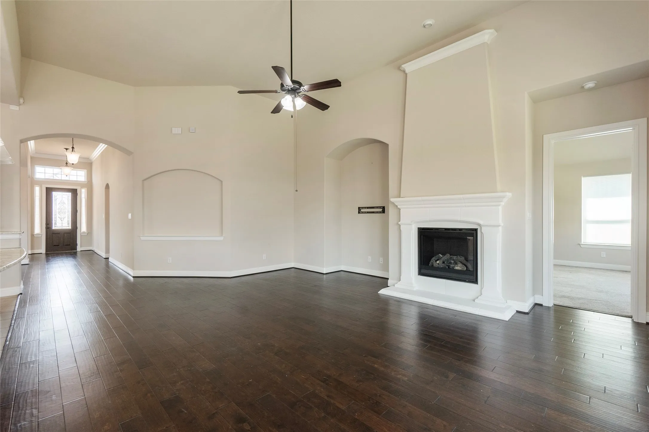 Single Family Residence For Rent in Tarrant County , 4802 Comstock Way, Mansfield, Texas 76063, 4 Bedroom, 2 Bathroom, 2 Garage spaces, 2,904 Sqft, built in 2018, mls#21345405, Real Estate Agent in Mansfield, Homes For Rent in Tarrant county, Homes For Rent in Mansfield, Realtor in Mansfield Texas, Real Estate Brokerage Independent Realty Texas, Luminita Cordes Realtor