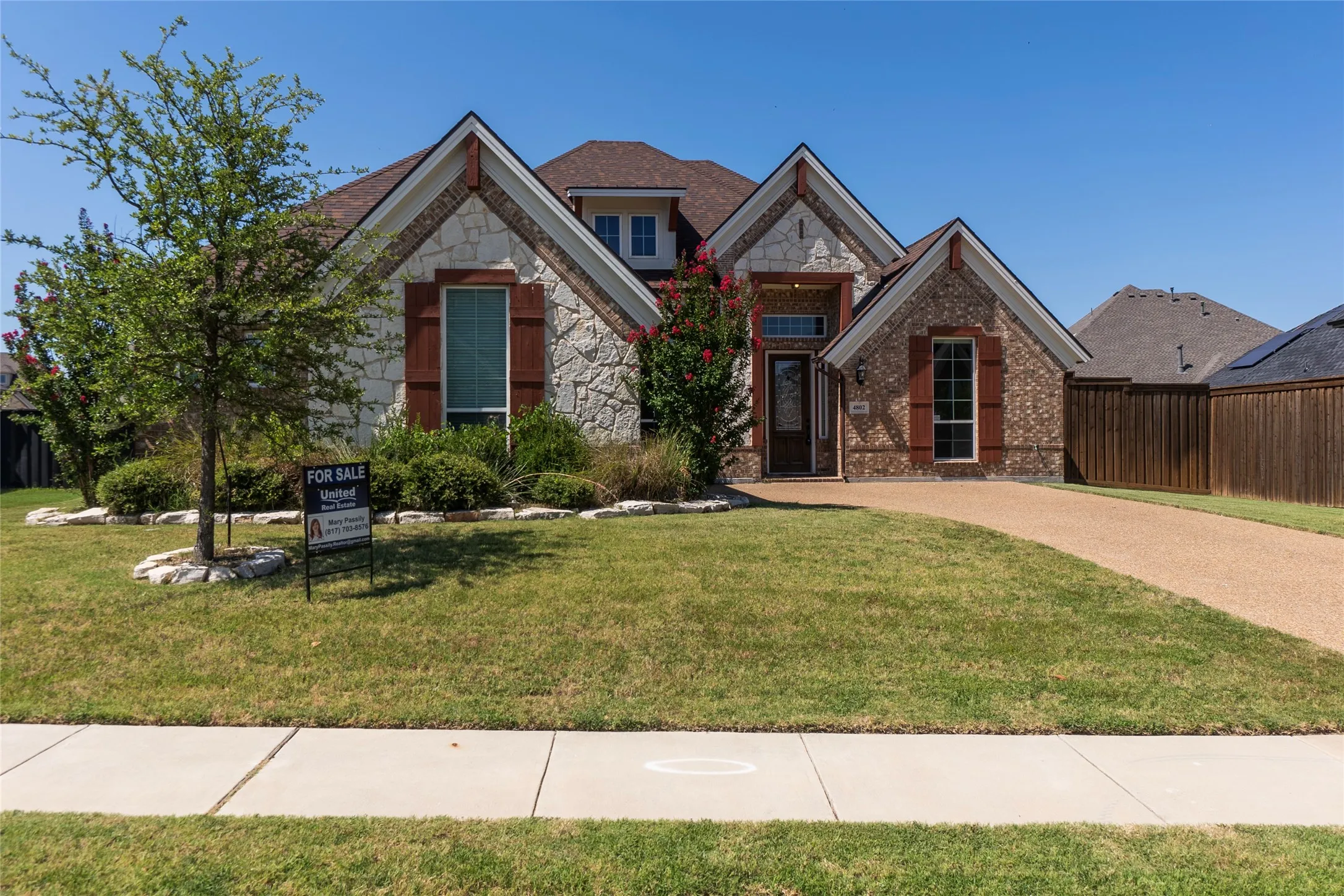 Single Family Residence For Rent in Tarrant County , 4802 Comstock Way, Mansfield, Texas 76063, 4 Bedroom, 2 Bathroom, 2 Garage spaces, 2,904 Sqft, built in 2018, mls#21345405, Real Estate Agent in Mansfield, Homes For Rent in Tarrant county, Homes For Rent in Mansfield, Realtor in Mansfield Texas, Real Estate Brokerage Independent Realty Texas, Luminita Cordes Realtor