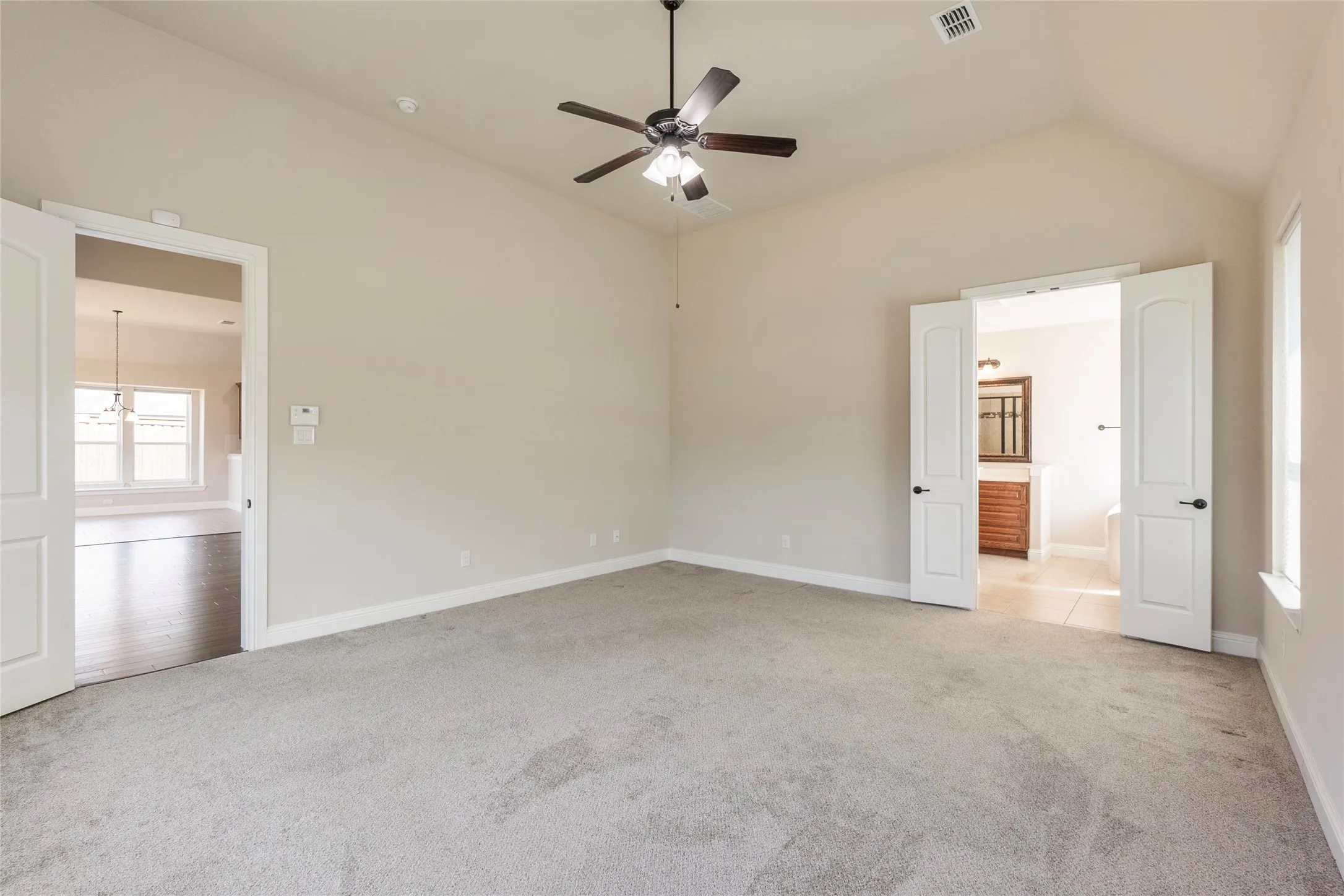 Single Family Residence For Rent in Tarrant County , 4802 Comstock Way, Mansfield, Texas 76063, 4 Bedroom, 2 Bathroom, 2 Garage spaces, 2,904 Sqft, built in 2018, mls#21345405, Real Estate Agent in Mansfield, Homes For Rent in Tarrant county, Homes For Rent in Mansfield, Realtor in Mansfield Texas, Real Estate Brokerage Independent Realty Texas, Luminita Cordes Realtor