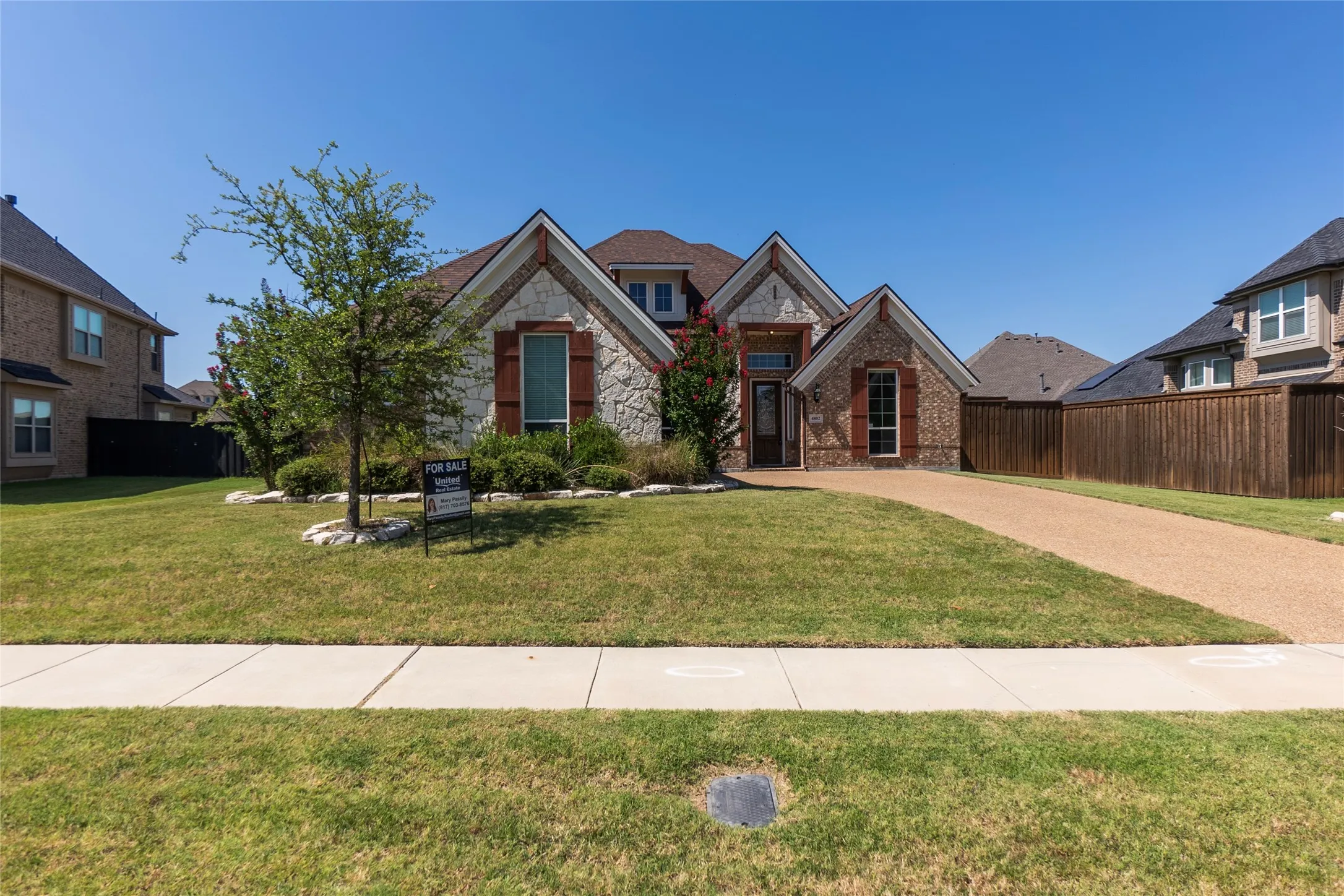 Single Family Residence For Rent in Tarrant County , 4802 Comstock Way, Mansfield, Texas 76063, 4 Bedroom, 2 Bathroom, 2 Garage spaces, 2,904 Sqft, built in 2018, mls#21345405, Real Estate Agent in Mansfield, Homes For Rent in Tarrant county, Homes For Rent in Mansfield, Realtor in Mansfield Texas, Real Estate Brokerage Independent Realty Texas, Luminita Cordes Realtor