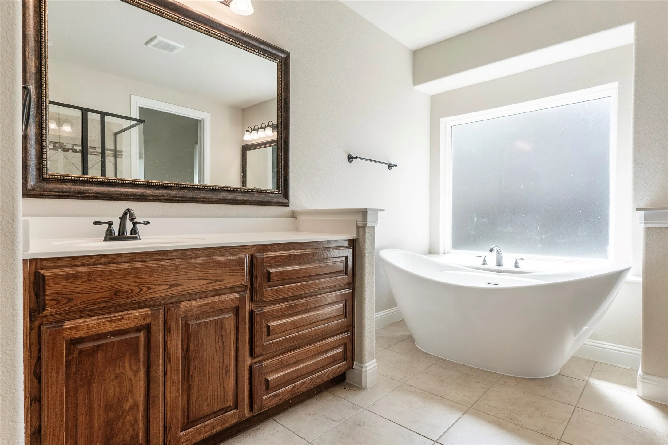 Single Family Residence For Rent in Tarrant County , 4802 Comstock Way, Mansfield, Texas 76063, 4 Bedroom, 2 Bathroom, 2 Garage spaces, 2,904 Sqft, built in 2018, mls#21345405, Real Estate Agent in Mansfield, Homes For Rent in Tarrant county, Homes For Rent in Mansfield, Realtor in Mansfield Texas, Real Estate Brokerage Independent Realty Texas, Luminita Cordes Realtor