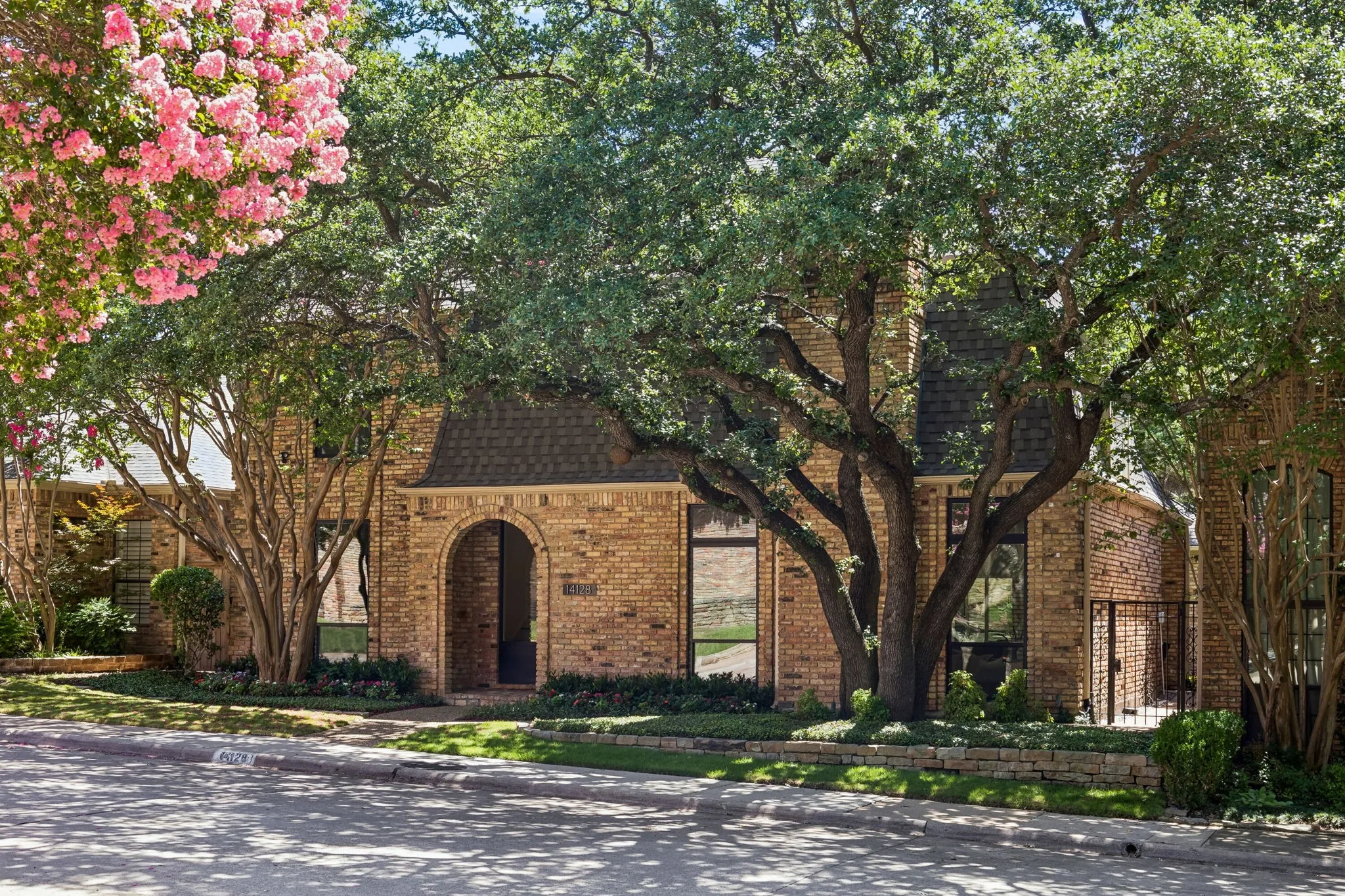 Single Family Residence For Sale in Dallas County , 14128 Regency Place, Dallas, Texas 75254, 4 Bedroom, 4 Bathroom, 2 Garage spaces, 3,354 Sqft, built in 1980, mls#21339968, Real Estate Agent in Dallas, Homes For Sale in Dallas county, Homes For Sale in Dallas, Realtor in Dallas Texas, Real Estate Brokerage Independent Realty Texas, Luminita Cordes Realtor