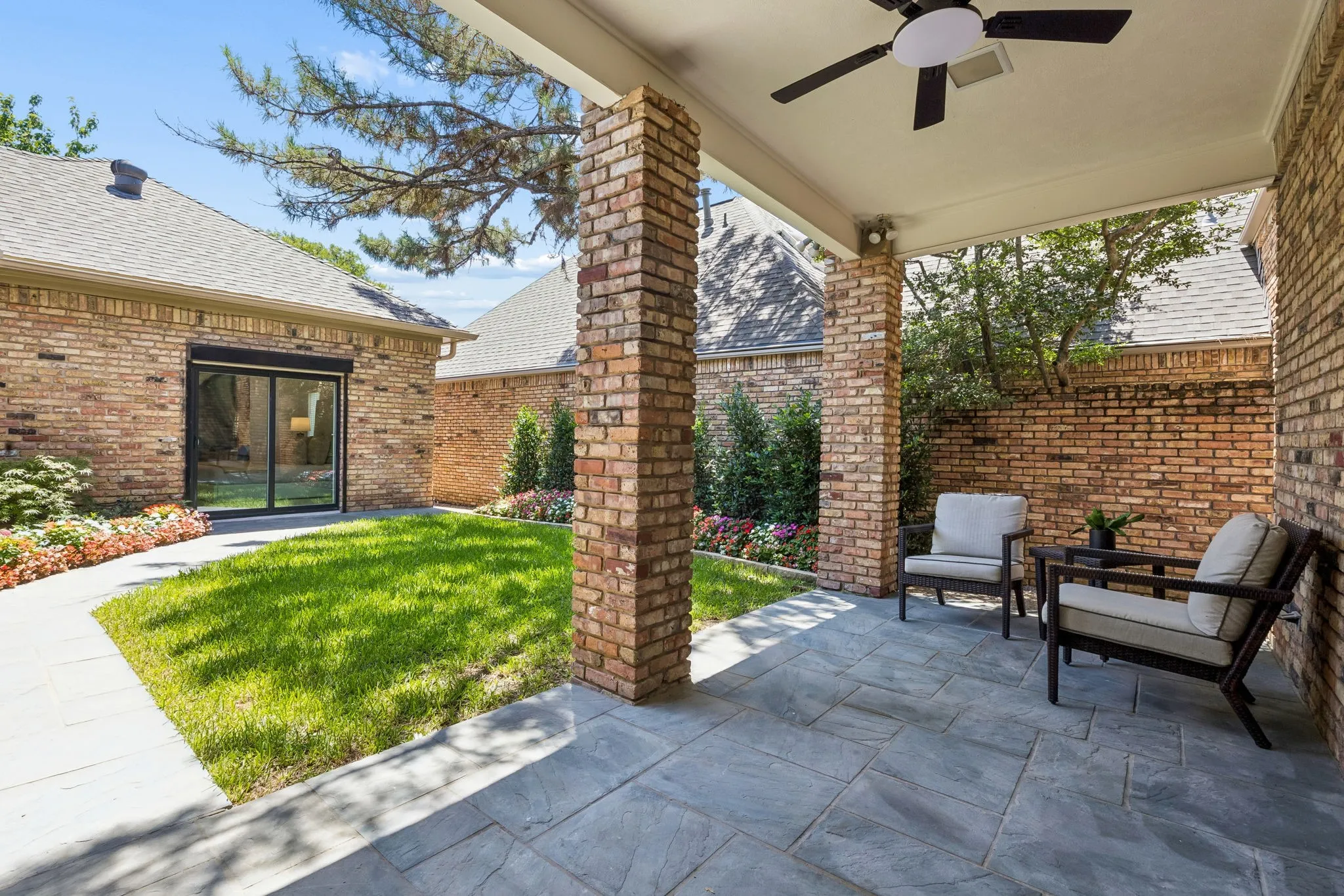 Single Family Residence For Sale in Dallas County , 14128 Regency Place, Dallas, Texas 75254, 4 Bedroom, 4 Bathroom, 2 Garage spaces, 3,354 Sqft, built in 1980, mls#21339968, Real Estate Agent in Dallas, Homes For Sale in Dallas county, Homes For Sale in Dallas, Realtor in Dallas Texas, Real Estate Brokerage Independent Realty Texas, Luminita Cordes Realtor