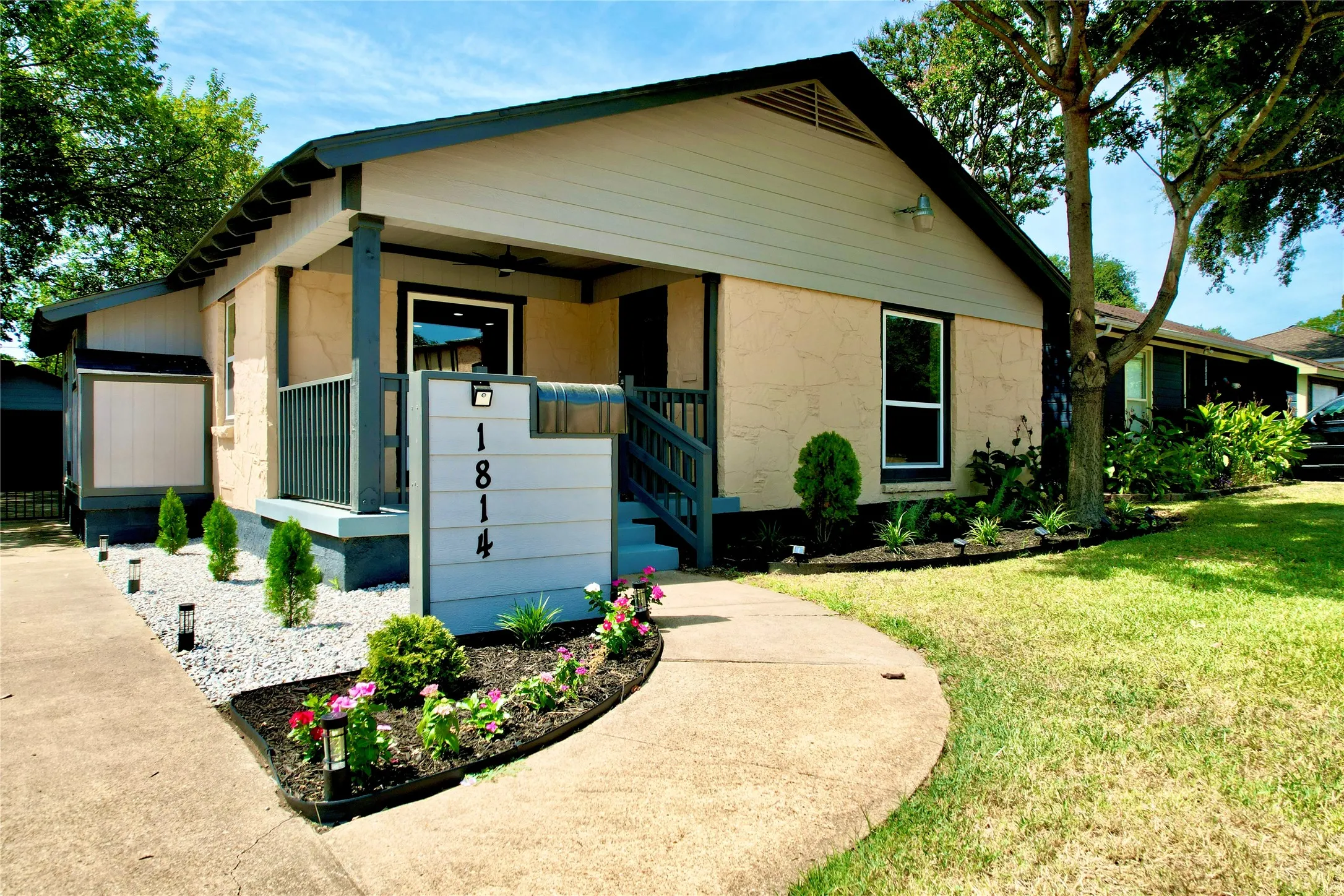 Single Family Residence For Sale in Dallas County , 1814 Melbourne Avenue, Dallas, Texas 75224, 3 Bedroom, 2 Bathroom, 1 Garage spaces, 1,350 Sqft, built in 1948, Price $397,000, mls#21345336, Real Estate Agent in Dallas, Homes For Sale in Dallas county, Homes For Sale in Dallas, Realtor in Dallas Texas, Real Estate Brokerage Independent Realty Texas, Luminita Cordes Realtor