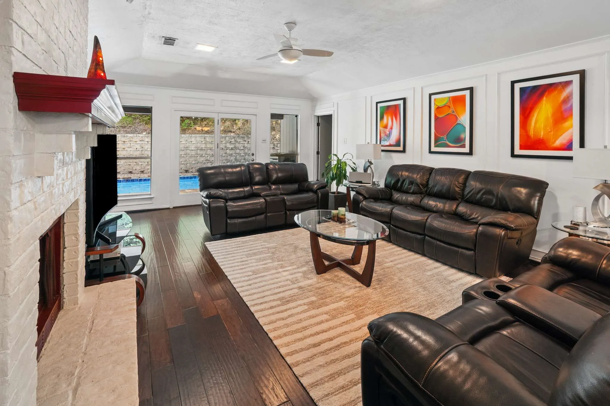 Single Family Residence For Sale in Dallas County , 824 Cherlynne Drive, Cedar Hill, Texas 75104, 3 Bedroom, 2 Bathroom, 2 Garage spaces, 1,729 Sqft, built in 1983, mls#21344086, Real Estate Agent in Cedar Hill, Homes For Sale in Dallas county, Homes For Sale in Cedar Hill, Realtor in Cedar Hill Texas, Real Estate Brokerage Independent Realty Texas, Luminita Cordes Realtor