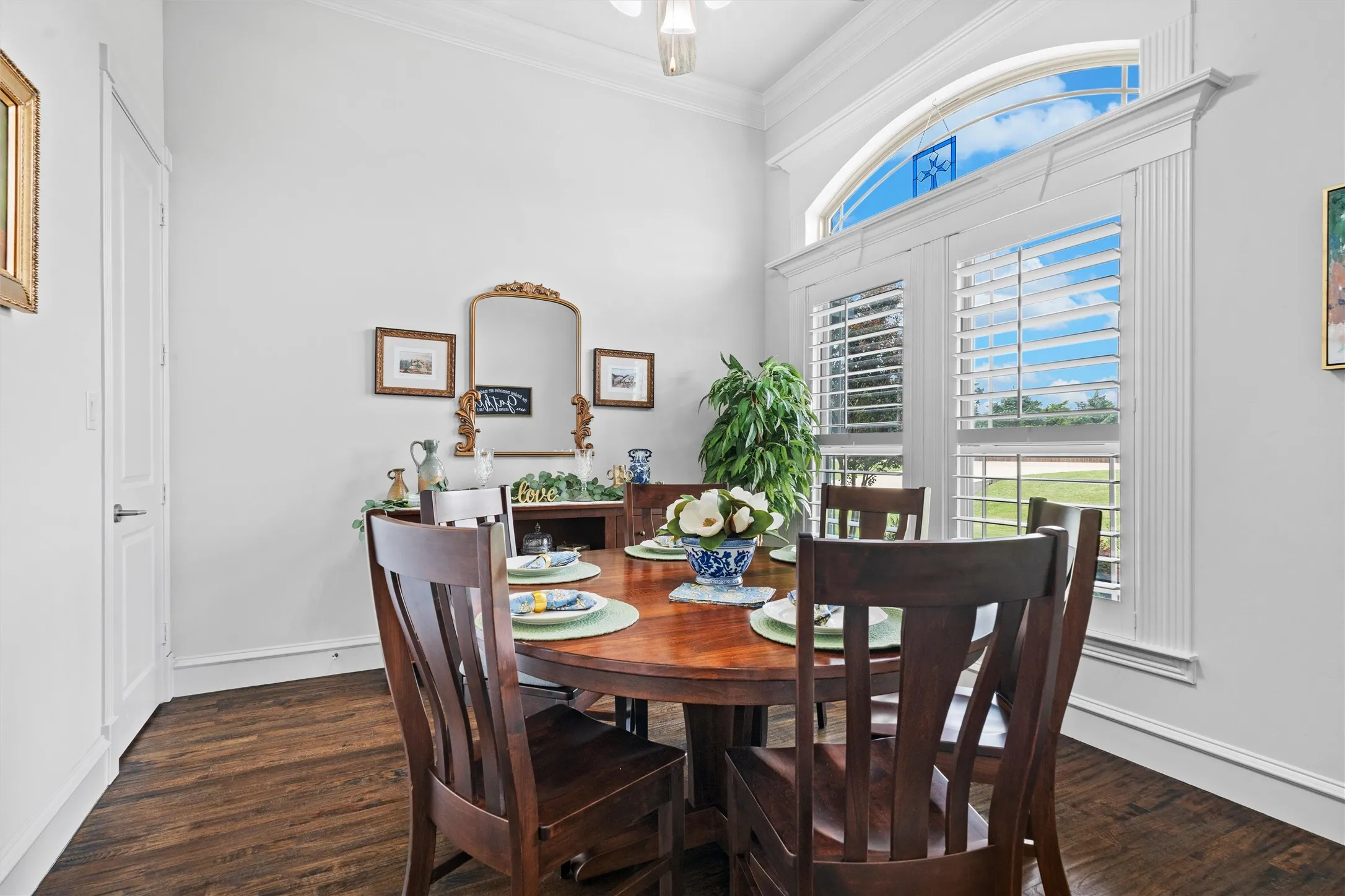 This versitile room has a walk in closet and currently used as a dining room, but could definitely be used as a study, third living area, or even a 5th bedroom.