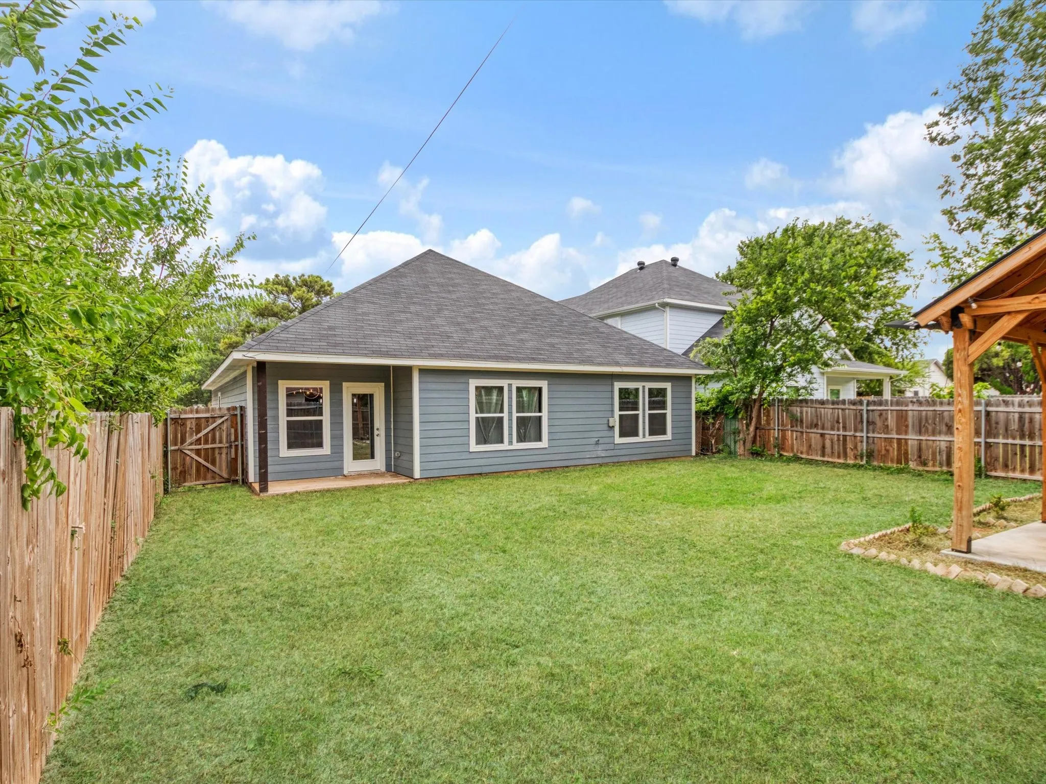 Single Family Residence For Sale in Tarrant County , 5832 Humbert Avenue, Fort Worth, Texas 76107, 4 Bedroom, 2 Bathroom, 2 Garage spaces, 1,749 Sqft, built in 2023, mls#21341054, Real Estate Agent in Fort Worth, Homes For Sale in Tarrant county, Homes For Sale in Fort Worth, Realtor in Fort Worth Texas, Real Estate Brokerage Independent Realty Texas, Luminita Cordes Realtor