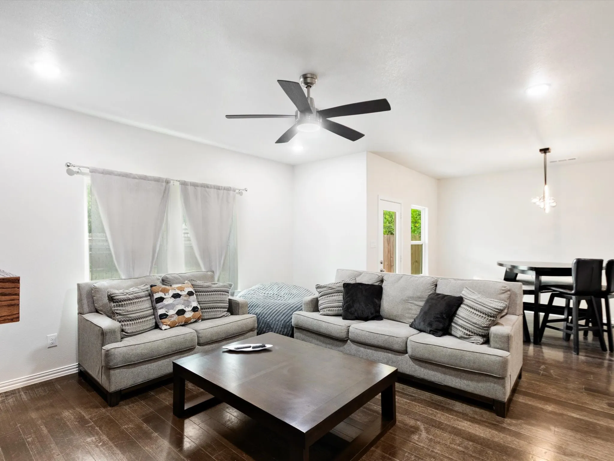 Single Family Residence For Sale in Tarrant County , 5832 Humbert Avenue, Fort Worth, Texas 76107, 4 Bedroom, 2 Bathroom, 2 Garage spaces, 1,749 Sqft, built in 2023, mls#21341054, Real Estate Agent in Fort Worth, Homes For Sale in Tarrant county, Homes For Sale in Fort Worth, Realtor in Fort Worth Texas, Real Estate Brokerage Independent Realty Texas, Luminita Cordes Realtor
