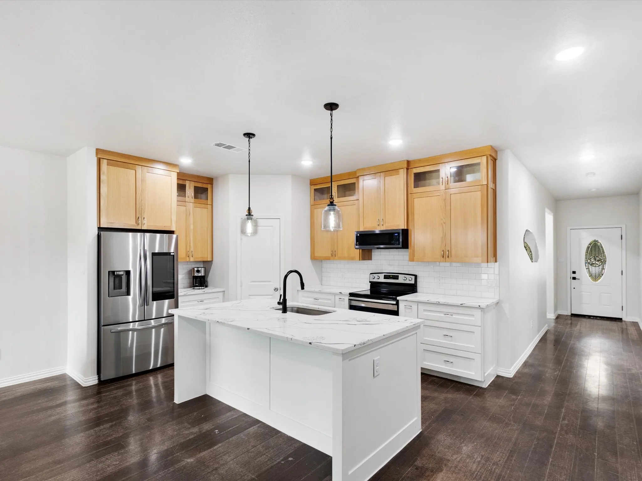 Single Family Residence For Sale in Tarrant County , 5832 Humbert Avenue, Fort Worth, Texas 76107, 4 Bedroom, 2 Bathroom, 2 Garage spaces, 1,749 Sqft, built in 2023, mls#21341054, Real Estate Agent in Fort Worth, Homes For Sale in Tarrant county, Homes For Sale in Fort Worth, Realtor in Fort Worth Texas, Real Estate Brokerage Independent Realty Texas, Luminita Cordes Realtor