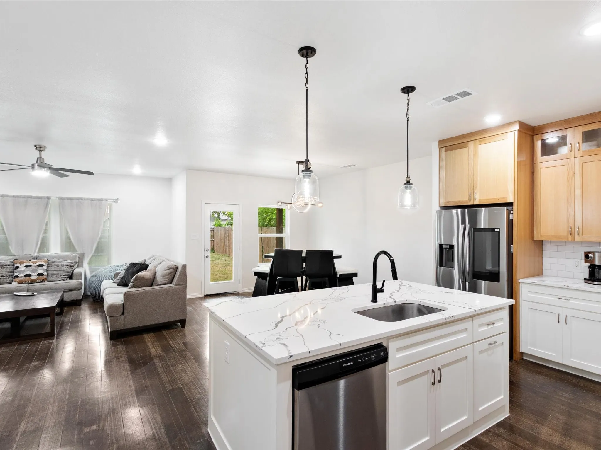 Single Family Residence For Sale in Tarrant County , 5832 Humbert Avenue, Fort Worth, Texas 76107, 4 Bedroom, 2 Bathroom, 2 Garage spaces, 1,749 Sqft, built in 2023, mls#21341054, Real Estate Agent in Fort Worth, Homes For Sale in Tarrant county, Homes For Sale in Fort Worth, Realtor in Fort Worth Texas, Real Estate Brokerage Independent Realty Texas, Luminita Cordes Realtor