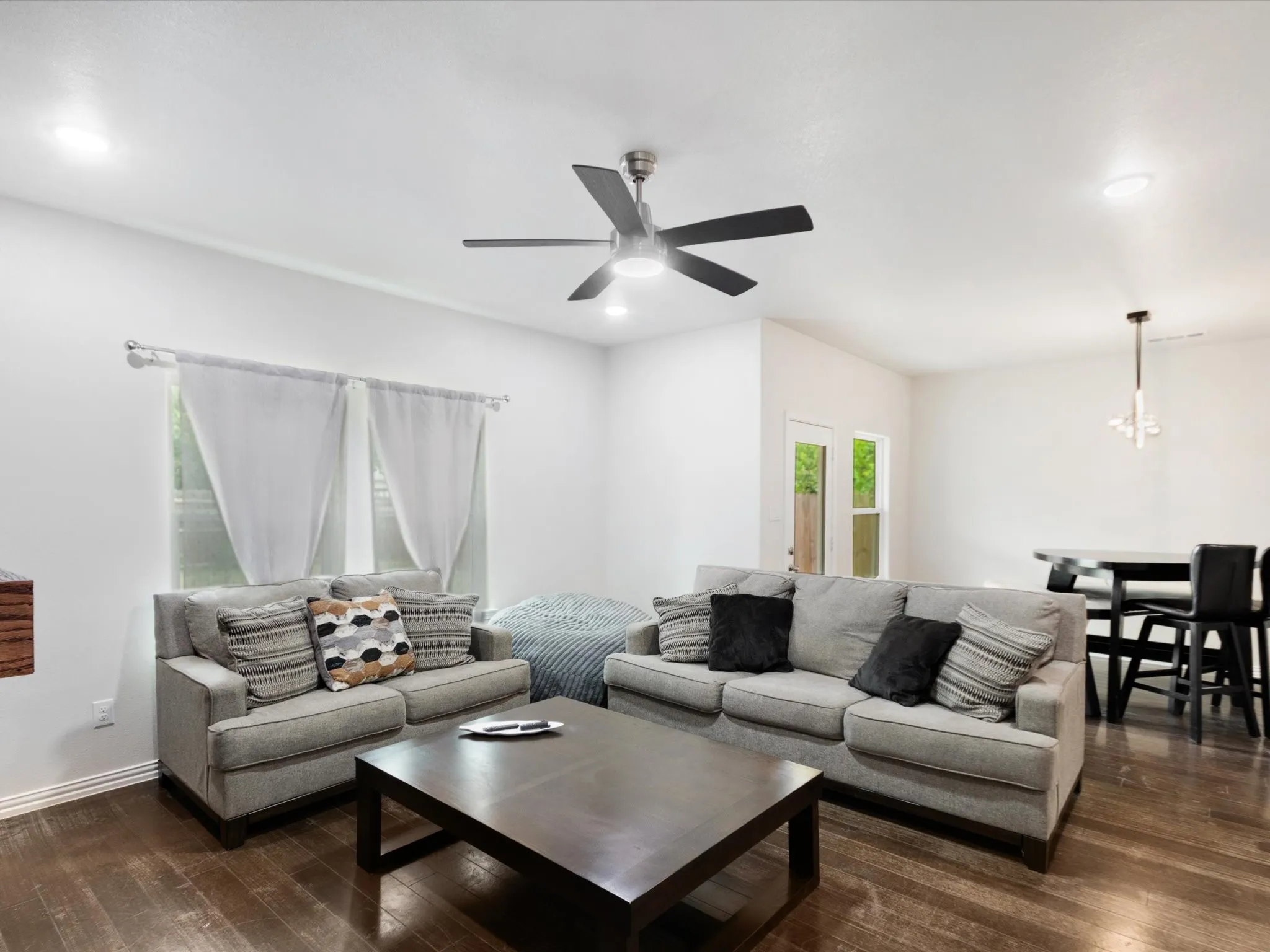 Single Family Residence For Sale in Tarrant County , 5832 Humbert Avenue, Fort Worth, Texas 76107, 4 Bedroom, 2 Bathroom, 2 Garage spaces, 1,749 Sqft, built in 2023, mls#21341054, Real Estate Agent in Fort Worth, Homes For Sale in Tarrant county, Homes For Sale in Fort Worth, Realtor in Fort Worth Texas, Real Estate Brokerage Independent Realty Texas, Luminita Cordes Realtor