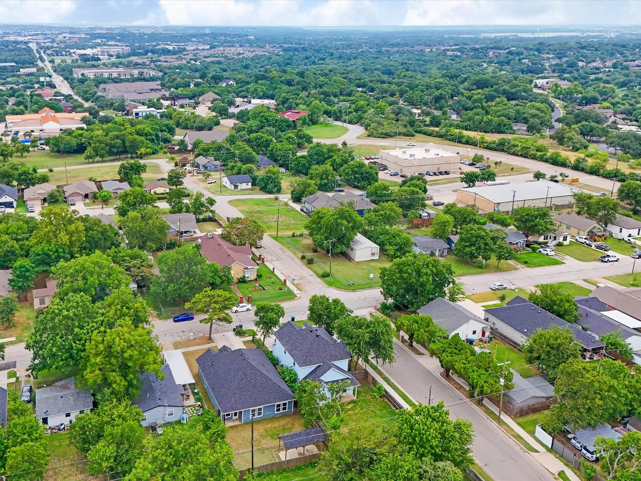Single Family Residence For Sale in Tarrant County , 5832 Humbert Avenue, Fort Worth, Texas 76107, 4 Bedroom, 2 Bathroom, 2 Garage spaces, 1,749 Sqft, built in 2023, mls#21341054, Real Estate Agent in Fort Worth, Homes For Sale in Tarrant county, Homes For Sale in Fort Worth, Realtor in Fort Worth Texas, Real Estate Brokerage Independent Realty Texas, Luminita Cordes Realtor