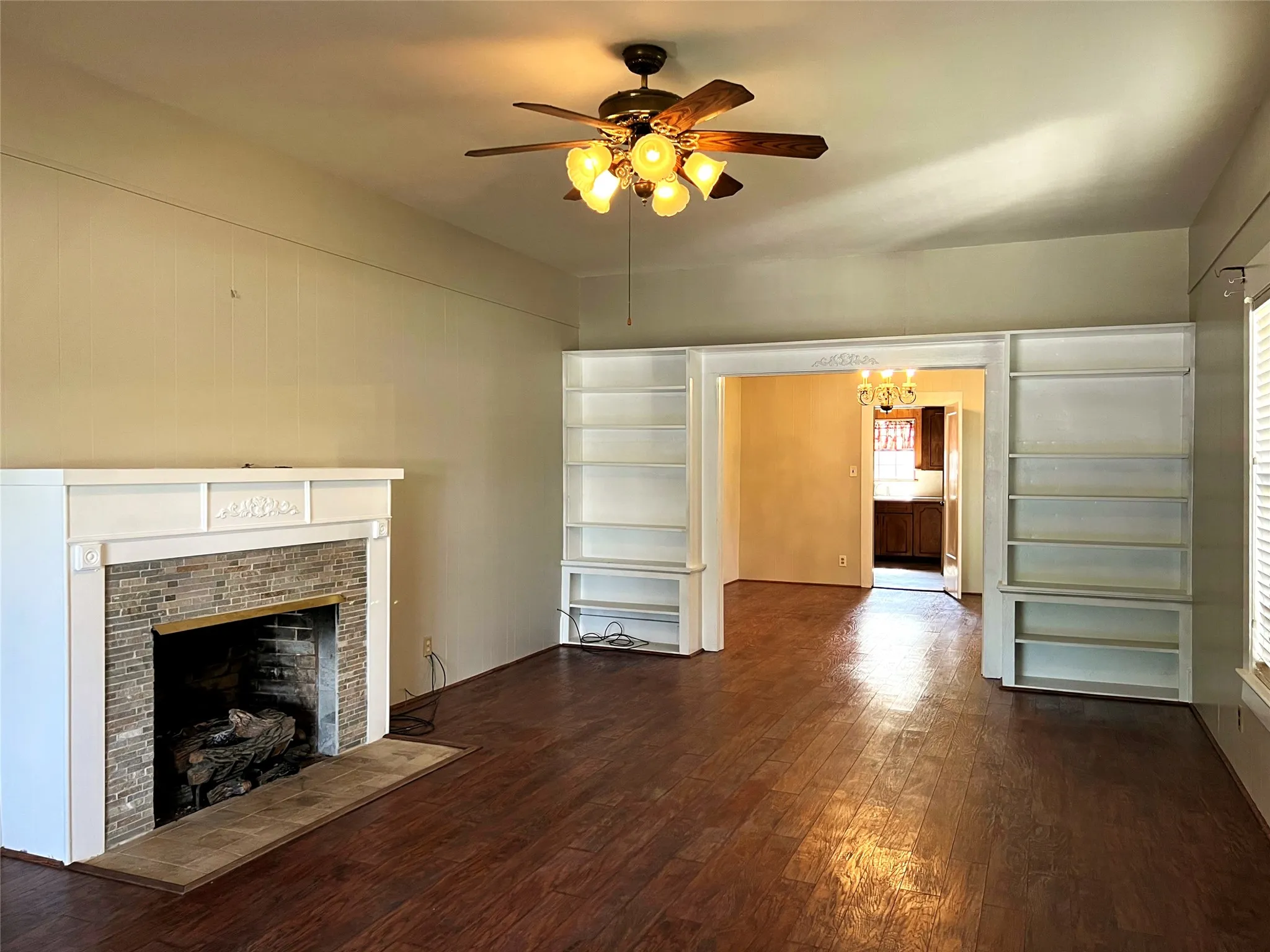 Single Family Residence For Sale in Clay County , 715 E Ikard Street, Henrietta, Texas 76365, 3 Bedrooms, 1 Bathroom, Garage spaces, 1,532 Sqft, built in 1917, Price $214,000, mls#21345412, Real Estate Agent in Henrietta, Homes For Sale in Clay county, Homes For Sale in Henrietta, Realtor in Henrietta Texas, Real Estate Brokerage Independent Realty Texas, Luminita Cordes Realtor