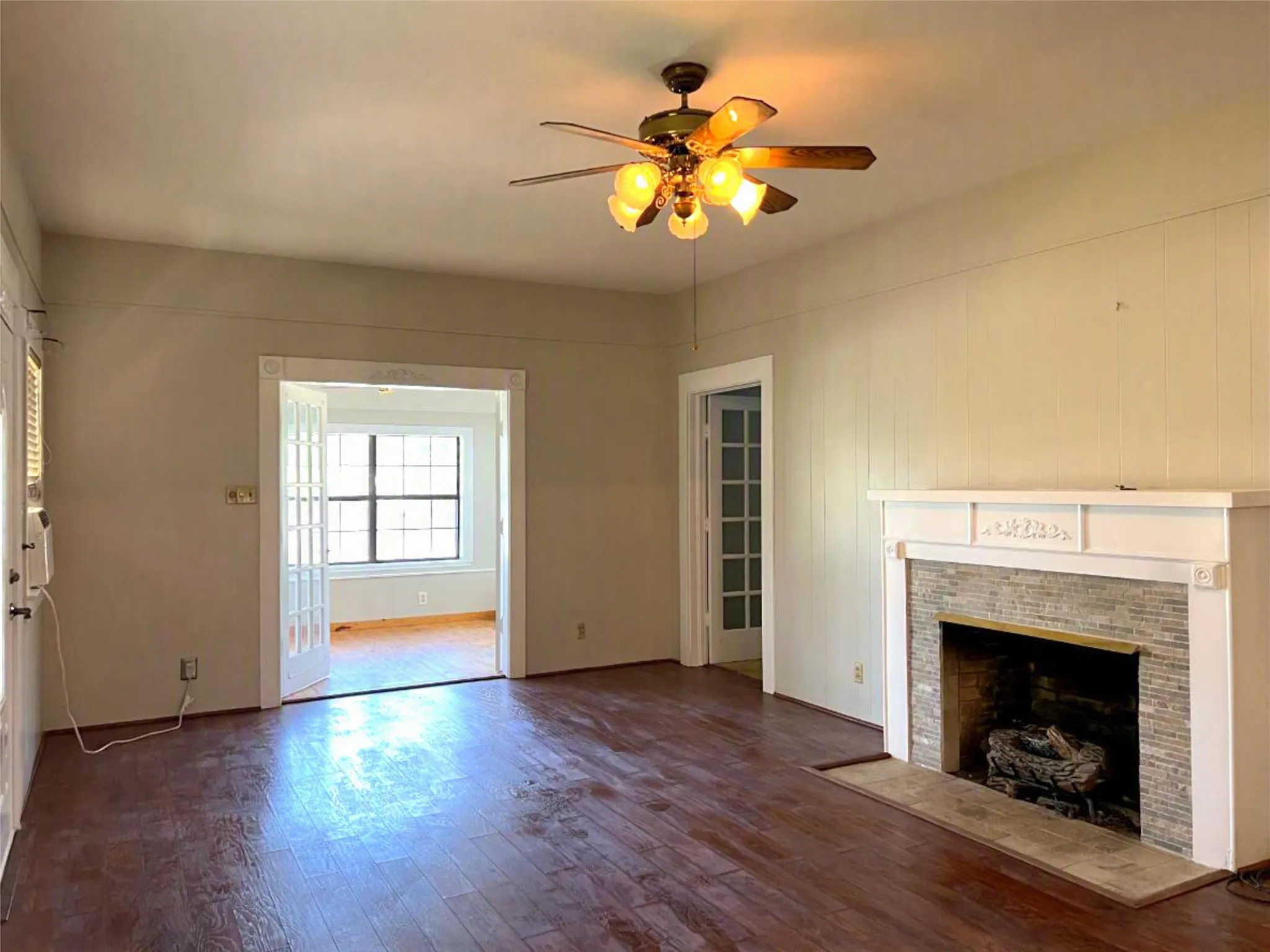 Single Family Residence For Sale in Clay County , 715 E Ikard Street, Henrietta, Texas 76365, 3 Bedrooms, 1 Bathroom, Garage spaces, 1,532 Sqft, built in 1917, Price $214,000, mls#21345412, Real Estate Agent in Henrietta, Homes For Sale in Clay county, Homes For Sale in Henrietta, Realtor in Henrietta Texas, Real Estate Brokerage Independent Realty Texas, Luminita Cordes Realtor