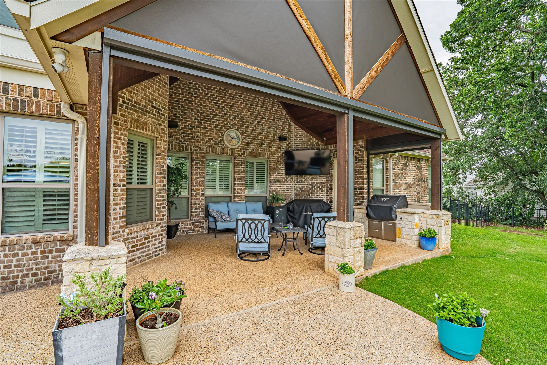 Single Family Residence For Sale in Denton County , 710 Corsica Court, Argyle, Texas 76226, 5 Bedroom, 5 Bathroom, 3 Garage spaces, 4,018 Sqft, built in 2010, mls#21339895, Real Estate Agent in Argyle, Homes For Sale in Denton county, Homes For Sale in Argyle, Realtor in Argyle Texas, Real Estate Brokerage Independent Realty Texas, Luminita Cordes Realtor