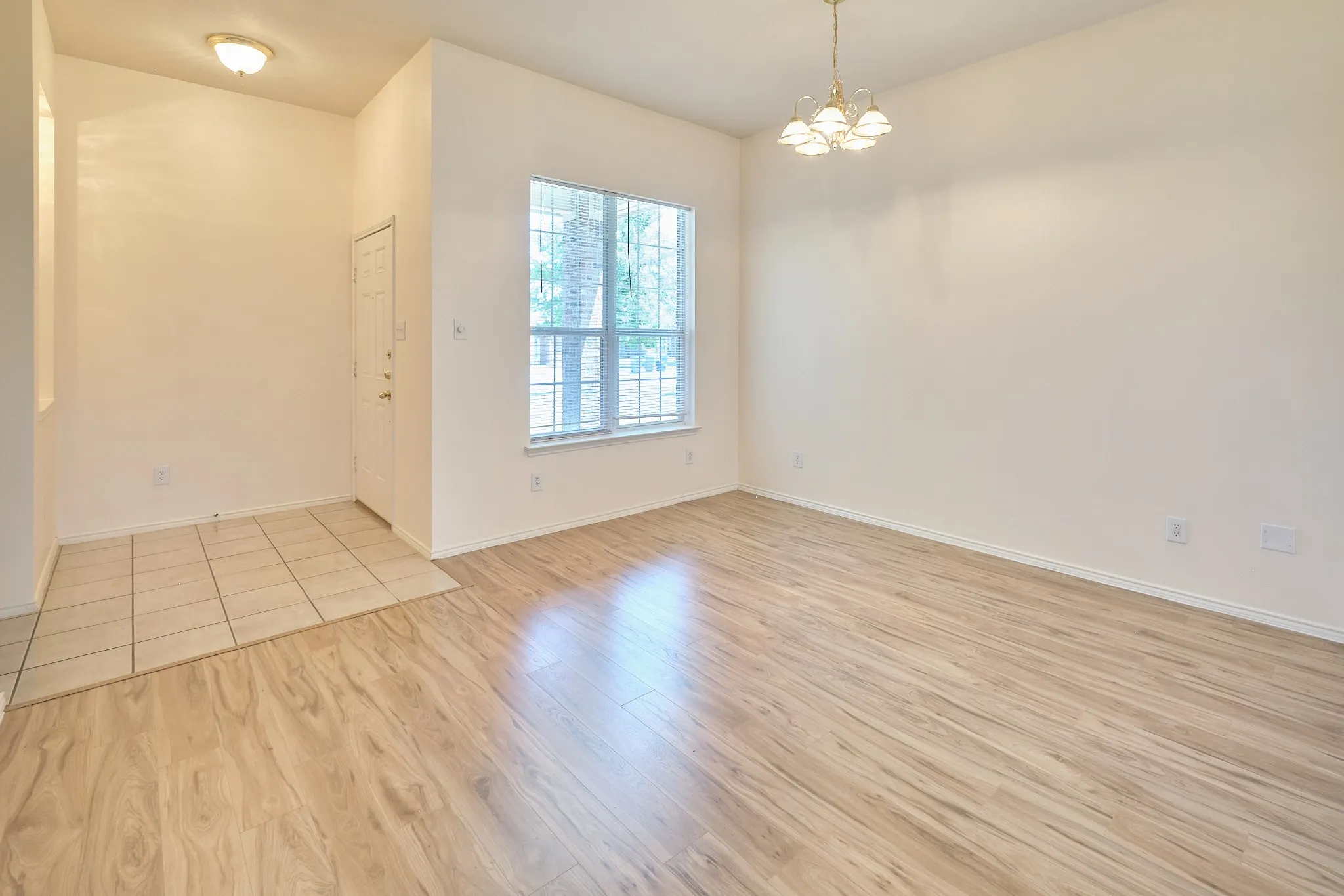 Single Family Residence For Rent in Collin County , 501 Harvard Drive, Princeton, Texas 75407, 3 Bedroom, 2 Bathroom, 2 Garage spaces, 1,767 Sqft, built in 2004, mls#21345418, Real Estate Agent in Princeton, Homes For Rent in Collin county, Homes For Rent in Princeton, Realtor in Princeton Texas, Real Estate Brokerage Independent Realty Texas, Luminita Cordes Realtor