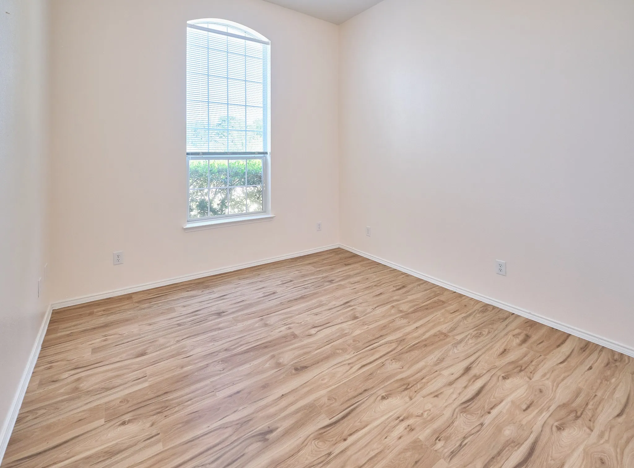 Single Family Residence For Rent in Collin County , 501 Harvard Drive, Princeton, Texas 75407, 3 Bedroom, 2 Bathroom, 2 Garage spaces, 1,767 Sqft, built in 2004, mls#21345418, Real Estate Agent in Princeton, Homes For Rent in Collin county, Homes For Rent in Princeton, Realtor in Princeton Texas, Real Estate Brokerage Independent Realty Texas, Luminita Cordes Realtor