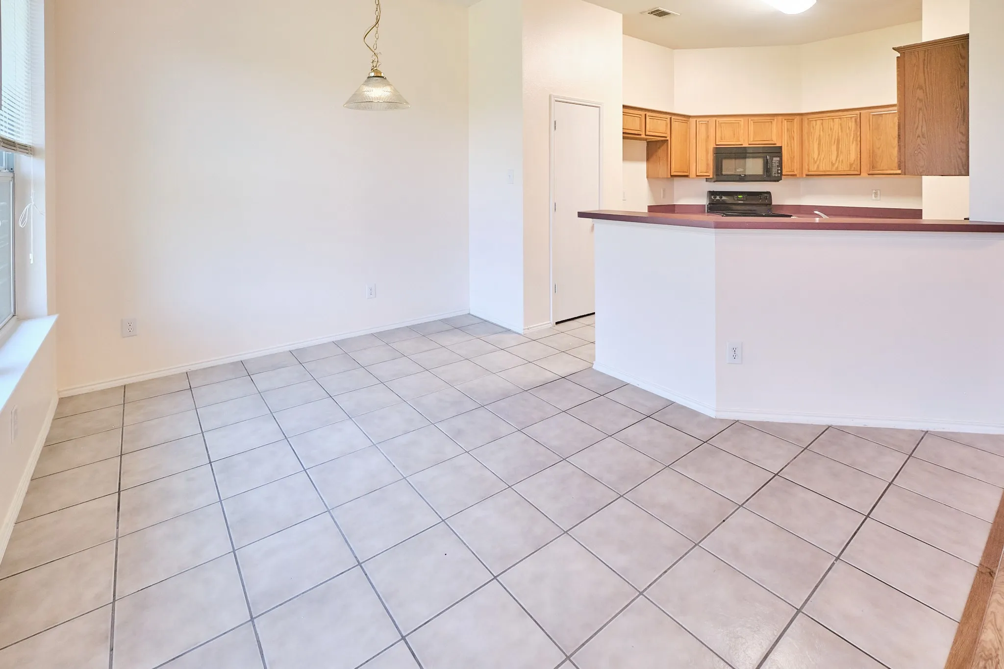 Single Family Residence For Rent in Collin County , 501 Harvard Drive, Princeton, Texas 75407, 3 Bedroom, 2 Bathroom, 2 Garage spaces, 1,767 Sqft, built in 2004, mls#21345418, Real Estate Agent in Princeton, Homes For Rent in Collin county, Homes For Rent in Princeton, Realtor in Princeton Texas, Real Estate Brokerage Independent Realty Texas, Luminita Cordes Realtor