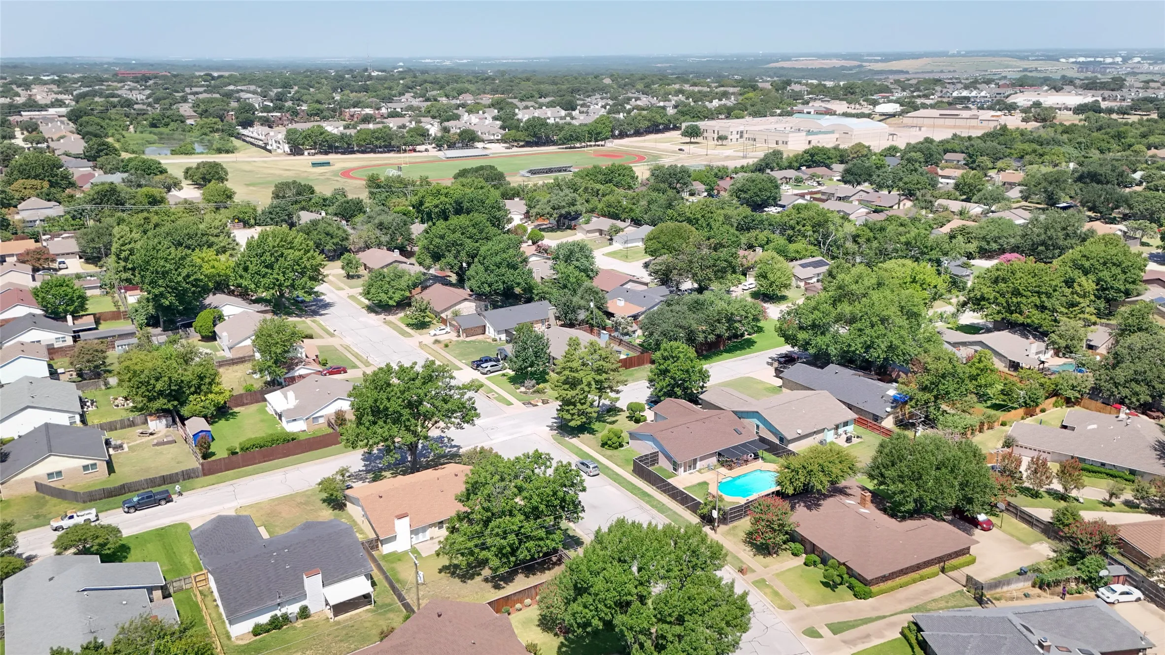 Single Family Residence For Sale in Tarrant County , 1915 Lavon Creek Lane, Arlington, Texas 76006, 3 Bedroom, 2 Bathroom, 2 Garage spaces, 1,970 Sqft, built in 1979, mls#21336532, Real Estate Agent in Arlington, Homes For Sale in Tarrant county, Homes For Sale in Arlington, Realtor in Arlington Texas, Real Estate Brokerage Independent Realty Texas, Luminita Cordes Realtor