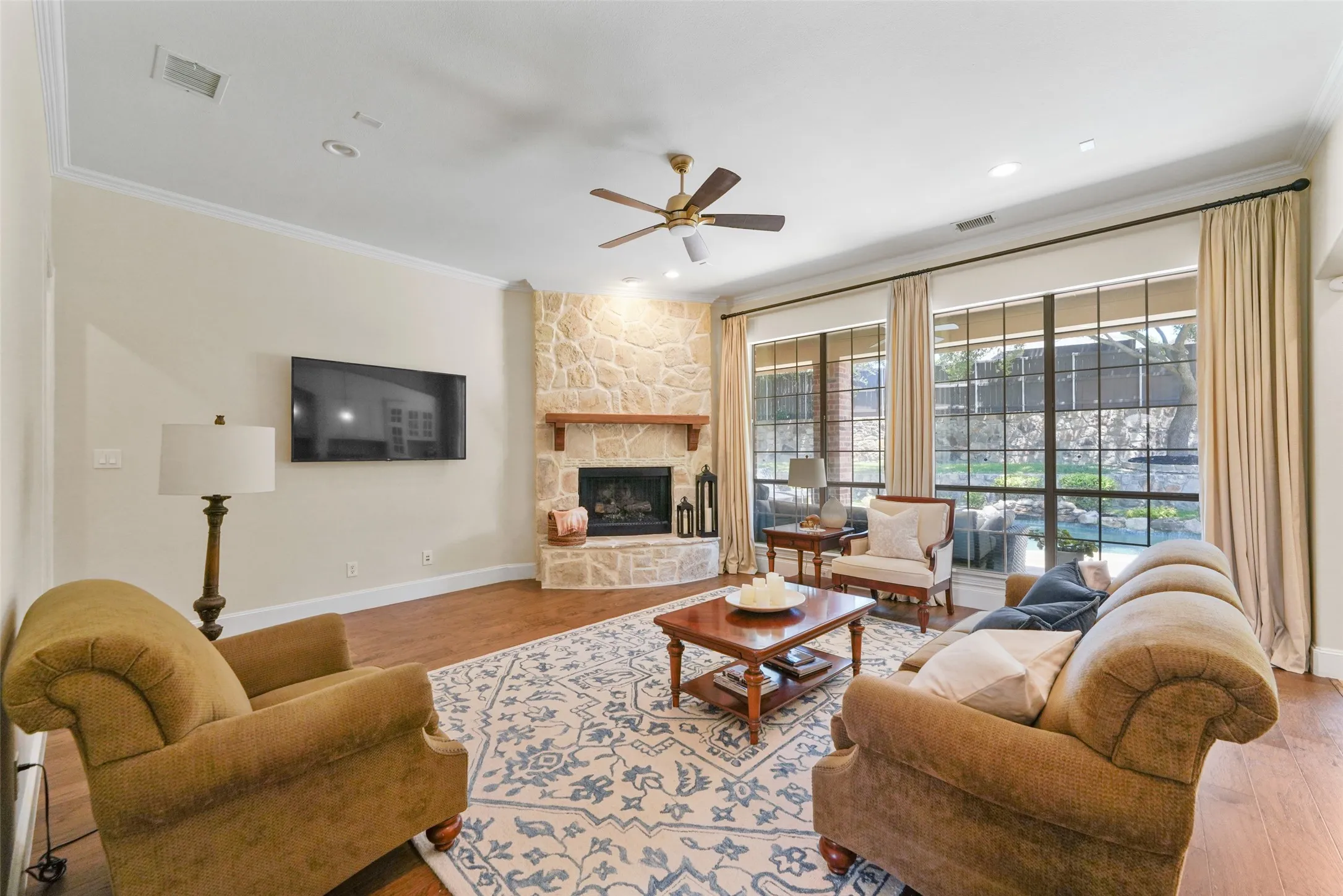 Single Family Residence For Sale in Collin County , 3401 Sliding Rock Drive, Mc Kinney, Texas 75070, 5 Bedroom, 4 Bathroom, 3 Garage spaces, 4,019 Sqft, built in 2006, mls#21340060, Real Estate Agent in Mc Kinney, Homes For Sale in Collin county, Homes For Sale in Mc Kinney, Realtor in Mc Kinney Texas, Real Estate Brokerage Independent Realty Texas, Luminita Cordes Realtor