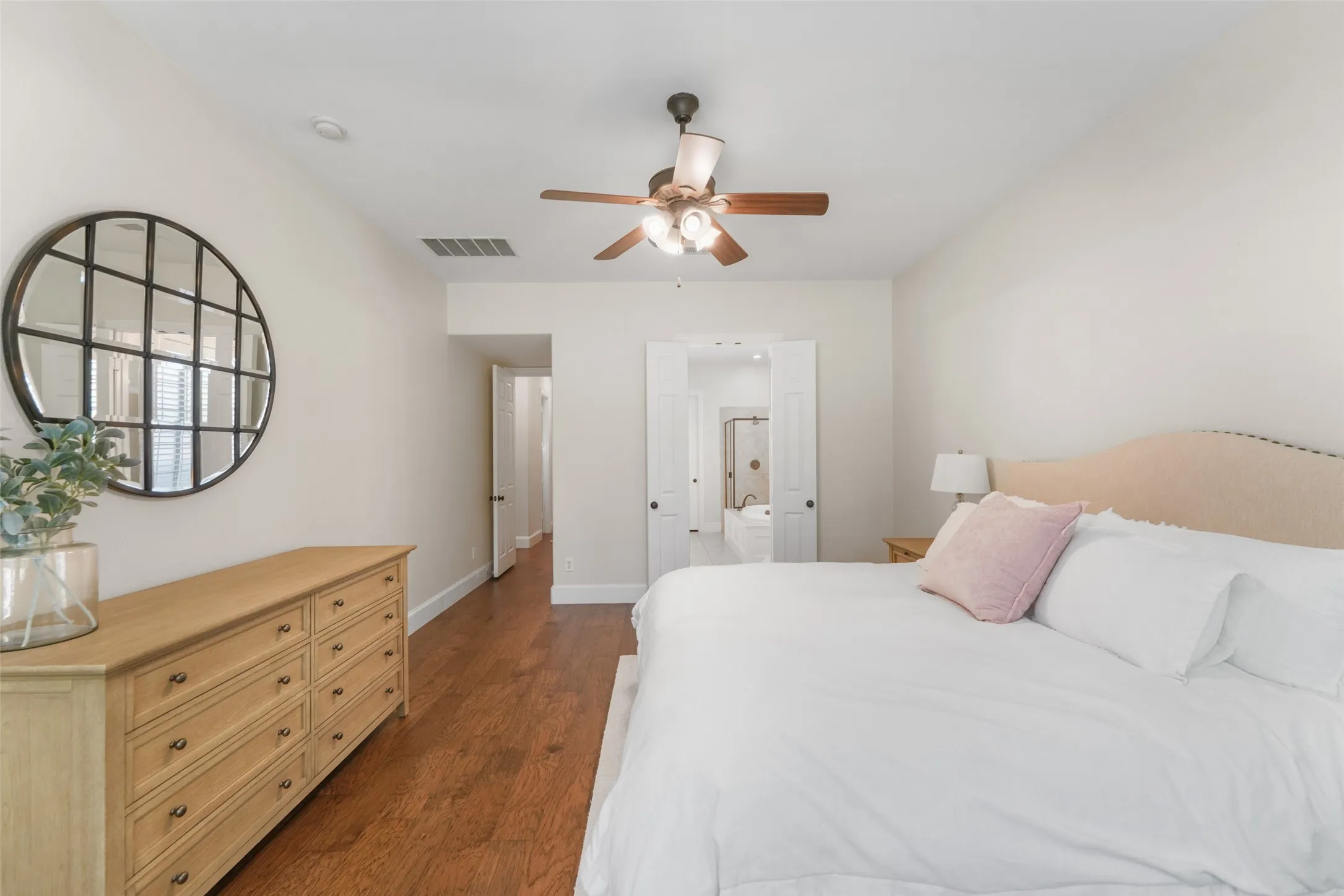 Single Family Residence For Sale in Collin County , 3401 Sliding Rock Drive, Mc Kinney, Texas 75070, 5 Bedroom, 4 Bathroom, 3 Garage spaces, 4,019 Sqft, built in 2006, mls#21340060, Real Estate Agent in Mc Kinney, Homes For Sale in Collin county, Homes For Sale in Mc Kinney, Realtor in Mc Kinney Texas, Real Estate Brokerage Independent Realty Texas, Luminita Cordes Realtor