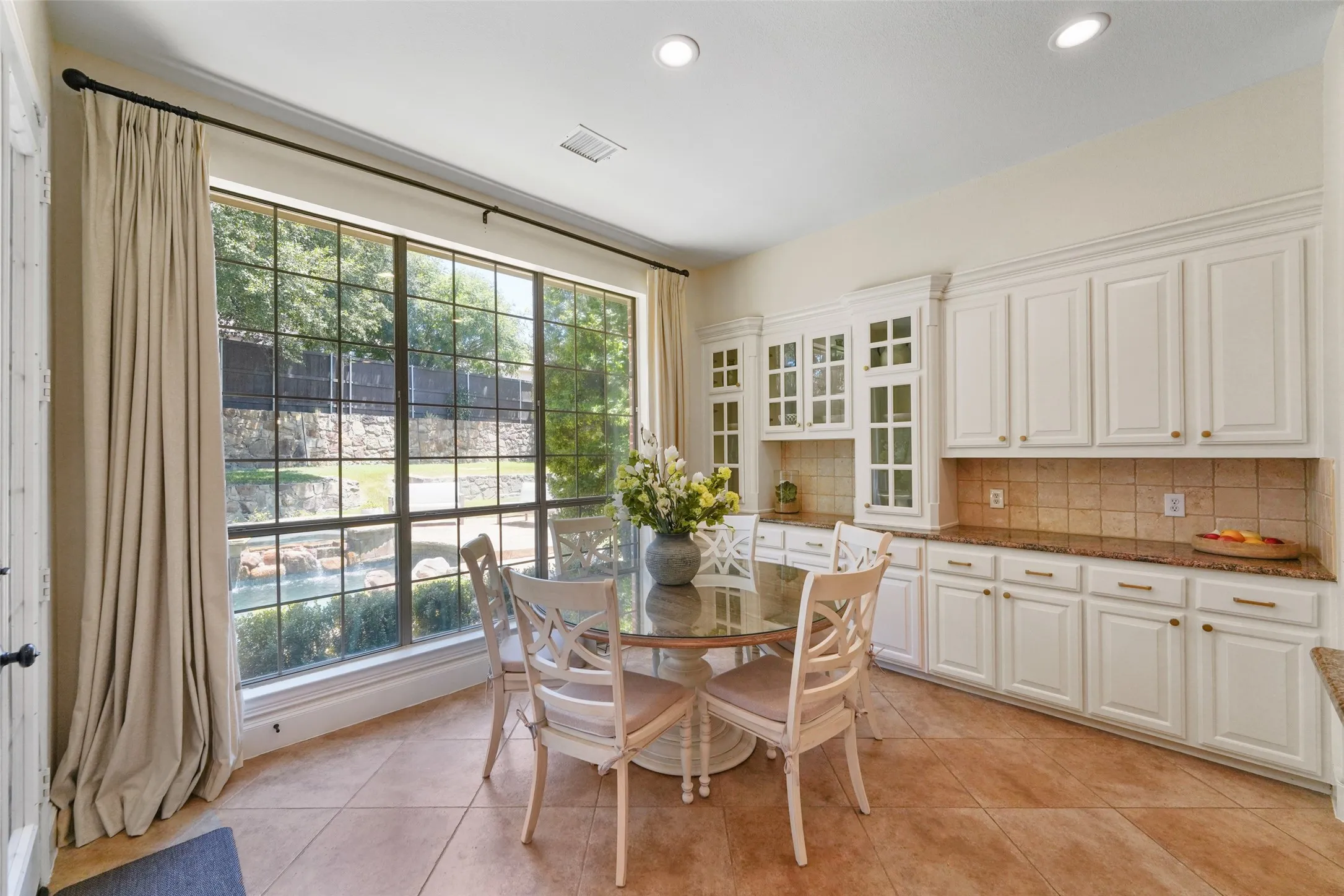 Single Family Residence For Sale in Collin County , 3401 Sliding Rock Drive, Mc Kinney, Texas 75070, 5 Bedroom, 4 Bathroom, 3 Garage spaces, 4,019 Sqft, built in 2006, mls#21340060, Real Estate Agent in Mc Kinney, Homes For Sale in Collin county, Homes For Sale in Mc Kinney, Realtor in Mc Kinney Texas, Real Estate Brokerage Independent Realty Texas, Luminita Cordes Realtor