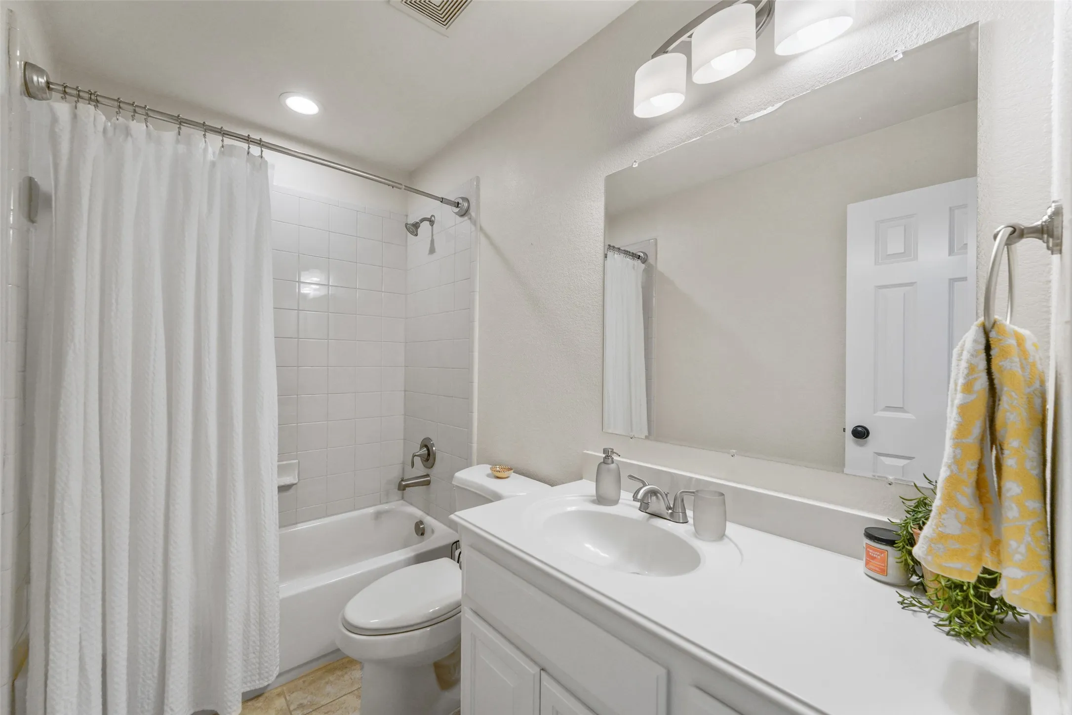 Single Family Residence For Sale in Collin County , 3401 Sliding Rock Drive, Mc Kinney, Texas 75070, 5 Bedroom, 4 Bathroom, 3 Garage spaces, 4,019 Sqft, built in 2006, mls#21340060, Real Estate Agent in Mc Kinney, Homes For Sale in Collin county, Homes For Sale in Mc Kinney, Realtor in Mc Kinney Texas, Real Estate Brokerage Independent Realty Texas, Luminita Cordes Realtor