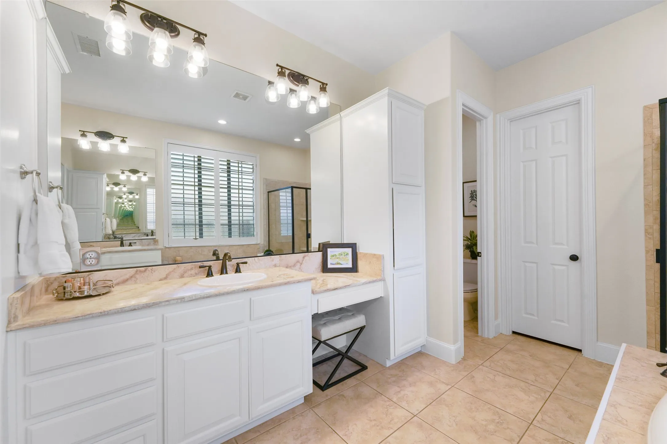Single Family Residence For Sale in Collin County , 3401 Sliding Rock Drive, Mc Kinney, Texas 75070, 5 Bedroom, 4 Bathroom, 3 Garage spaces, 4,019 Sqft, built in 2006, mls#21340060, Real Estate Agent in Mc Kinney, Homes For Sale in Collin county, Homes For Sale in Mc Kinney, Realtor in Mc Kinney Texas, Real Estate Brokerage Independent Realty Texas, Luminita Cordes Realtor