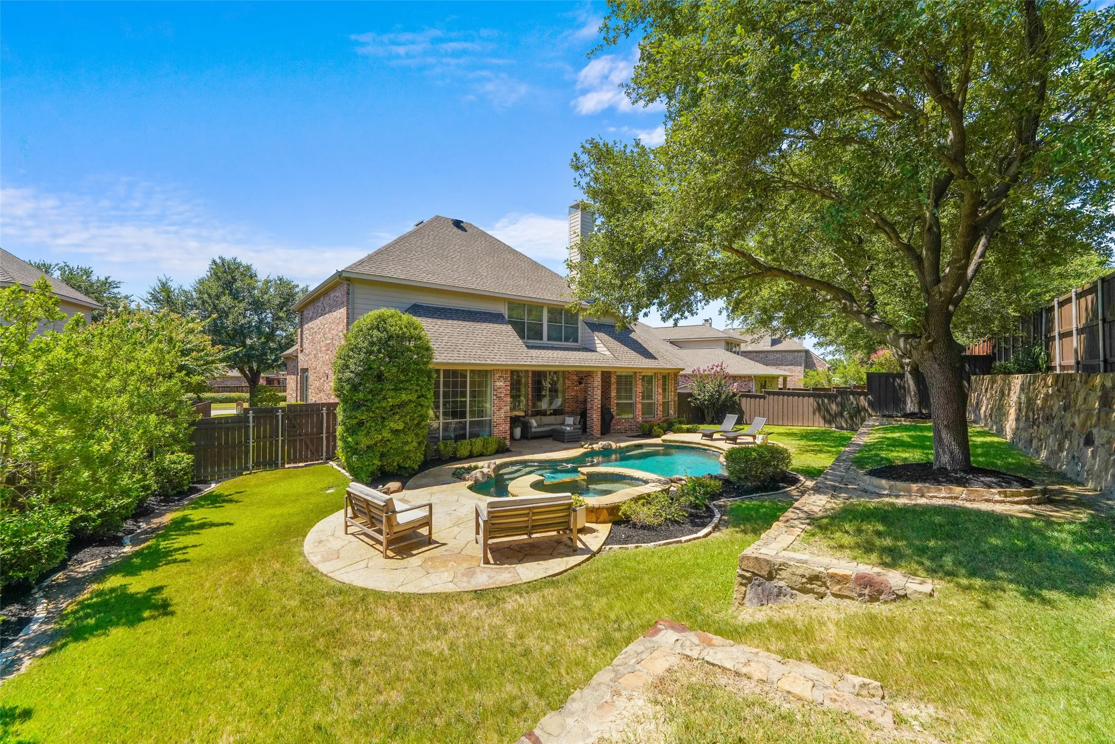 Single Family Residence For Sale in Collin County , 3401 Sliding Rock Drive, Mc Kinney, Texas 75070, 5 Bedroom, 4 Bathroom, 3 Garage spaces, 4,019 Sqft, built in 2006, mls#21340060, Real Estate Agent in Mc Kinney, Homes For Sale in Collin county, Homes For Sale in Mc Kinney, Realtor in Mc Kinney Texas, Real Estate Brokerage Independent Realty Texas, Luminita Cordes Realtor