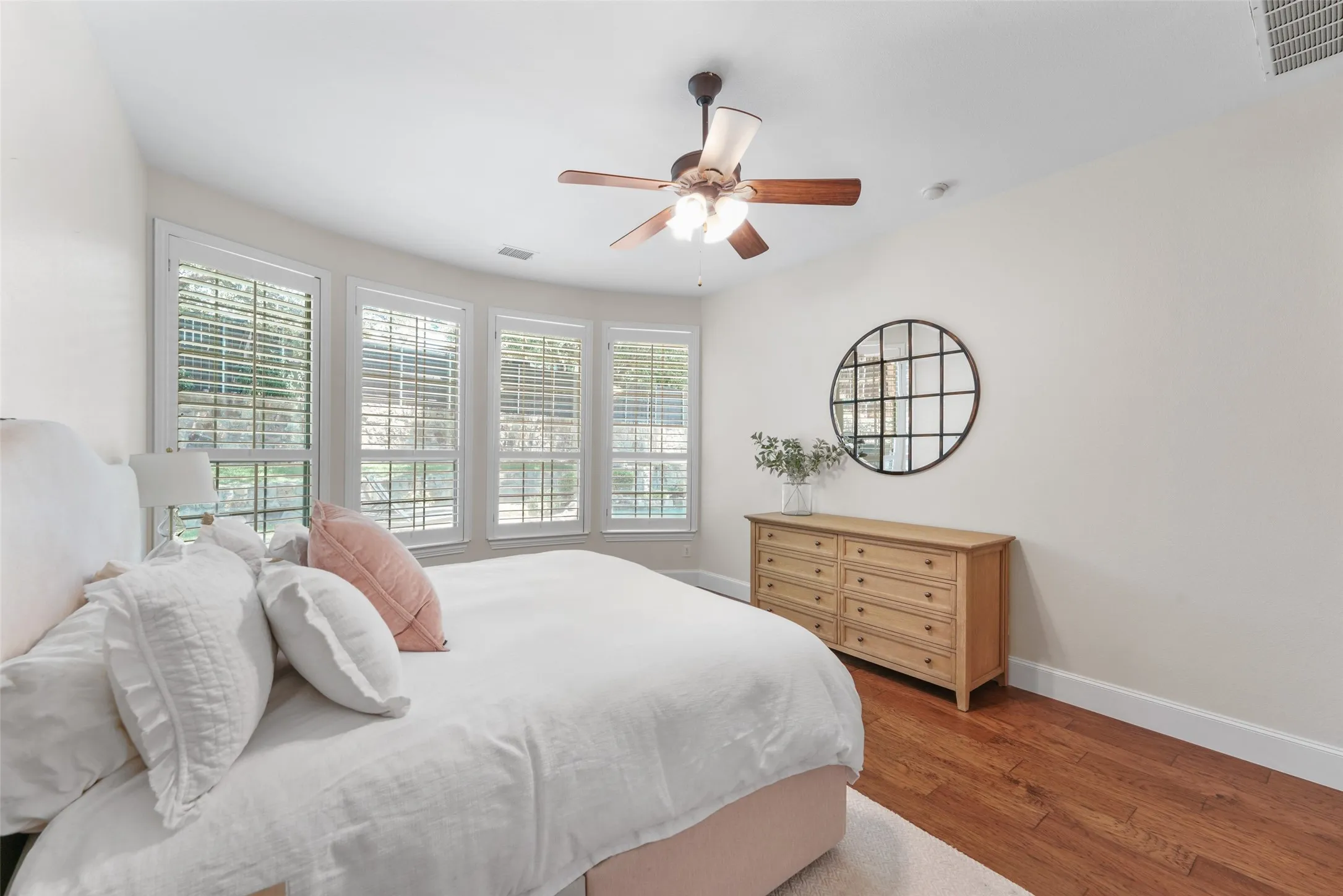 Single Family Residence For Sale in Collin County , 3401 Sliding Rock Drive, Mc Kinney, Texas 75070, 5 Bedroom, 4 Bathroom, 3 Garage spaces, 4,019 Sqft, built in 2006, mls#21340060, Real Estate Agent in Mc Kinney, Homes For Sale in Collin county, Homes For Sale in Mc Kinney, Realtor in Mc Kinney Texas, Real Estate Brokerage Independent Realty Texas, Luminita Cordes Realtor