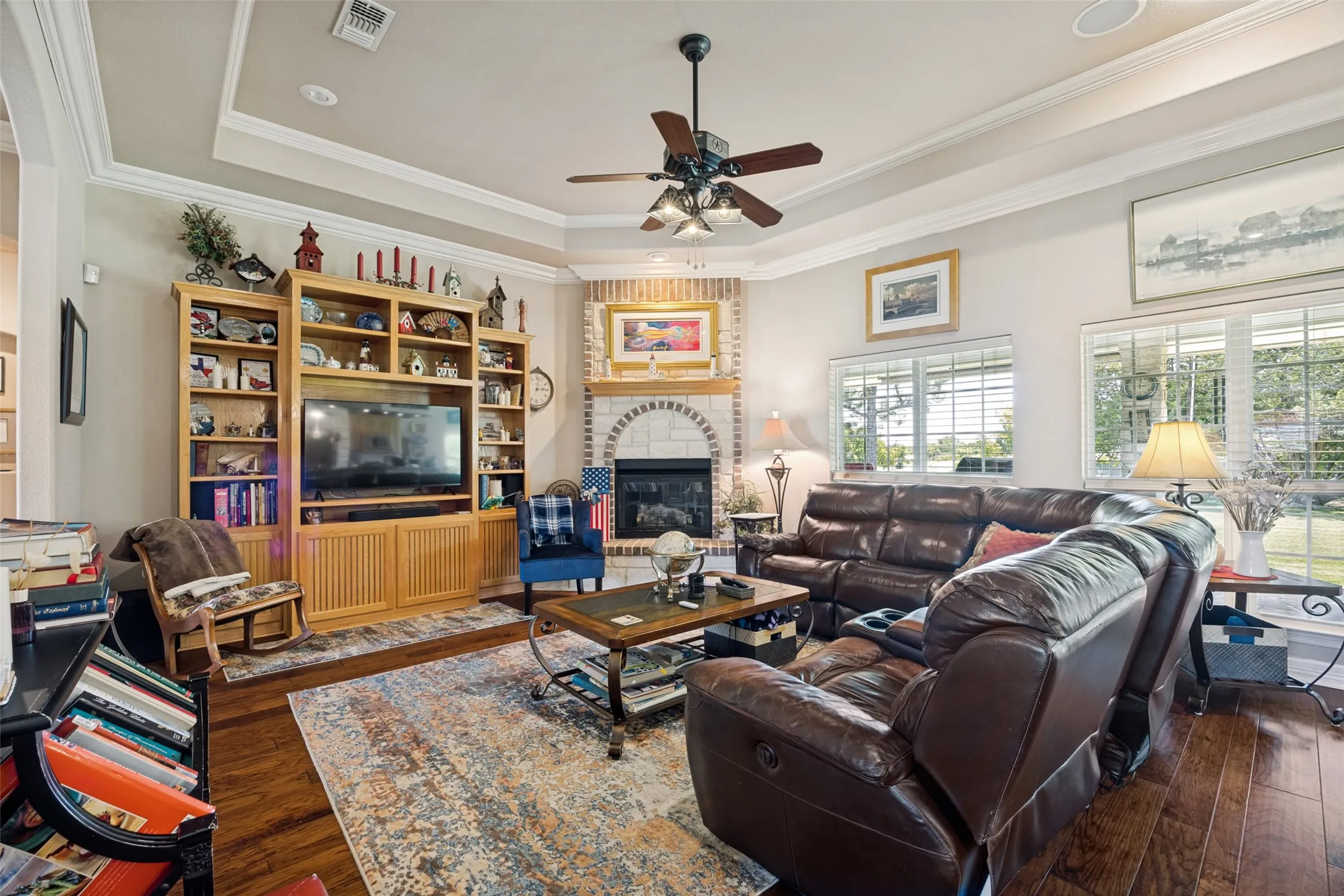 Lots of natural light in this beautiful home!
