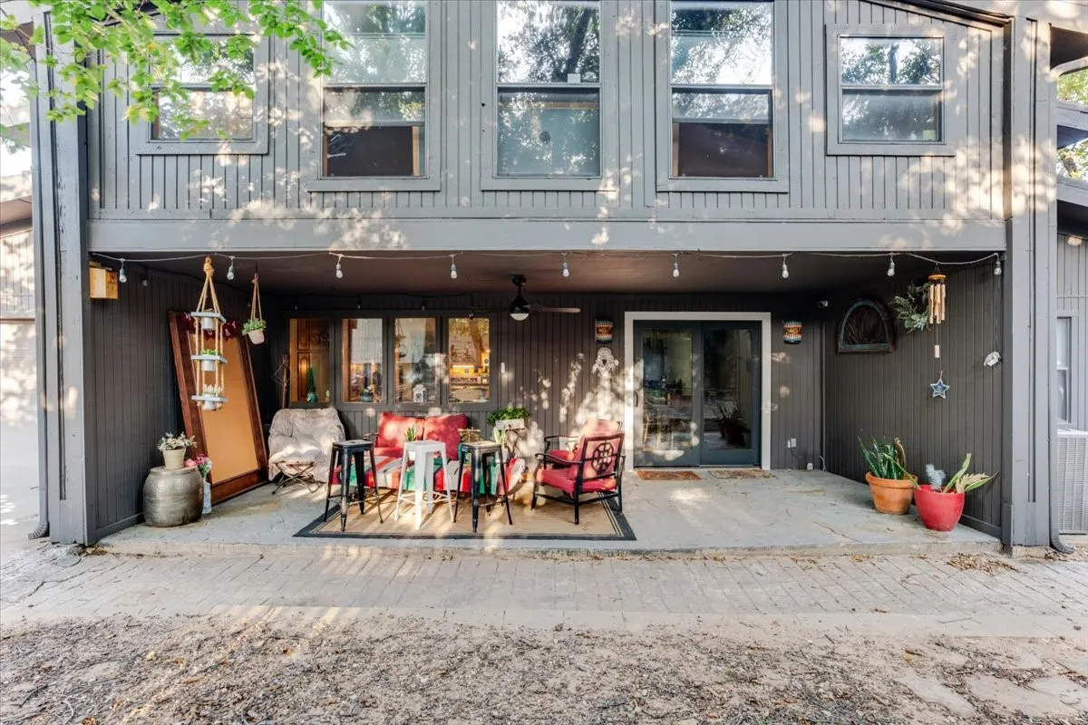 Single Family Residence For Sale in Tarrant County , 1459 Warrington Court, Fort Worth, Texas 76112, 5 Bedroom, 3 Bathroom, 2 Garage spaces, 3,756 Sqft, built in 1983, mls#21333481, Real Estate Agent in Fort Worth, Homes For Sale in Tarrant county, Homes For Sale in Fort Worth, Realtor in Fort Worth Texas, Real Estate Brokerage Independent Realty Texas, Luminita Cordes Realtor