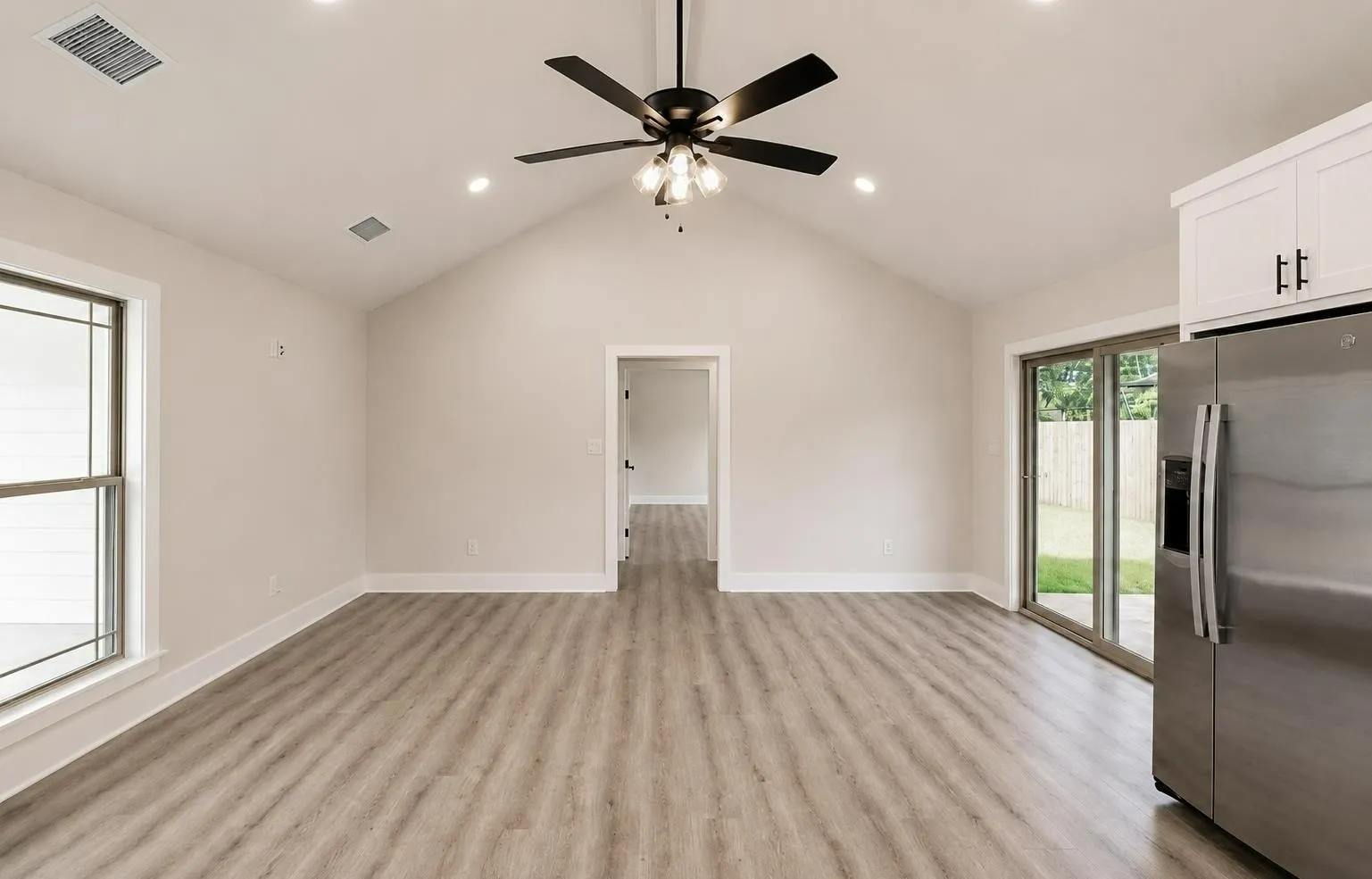 Single Family Residence For Sale in Cherokee County , 425 S Bonner Street, Jacksonville, Texas 75766, 2 Bedrooms, 2 Bathrooms, Garage spaces, 1,018 Sqft, built in 2026, Price $213,780, mls#21340874, Real Estate Agent in Jacksonville, Homes For Sale in Cherokee county, Homes For Sale in Jacksonville, Realtor in Jacksonville Texas, Real Estate Brokerage Independent Realty Texas, Luminita Cordes Realtor