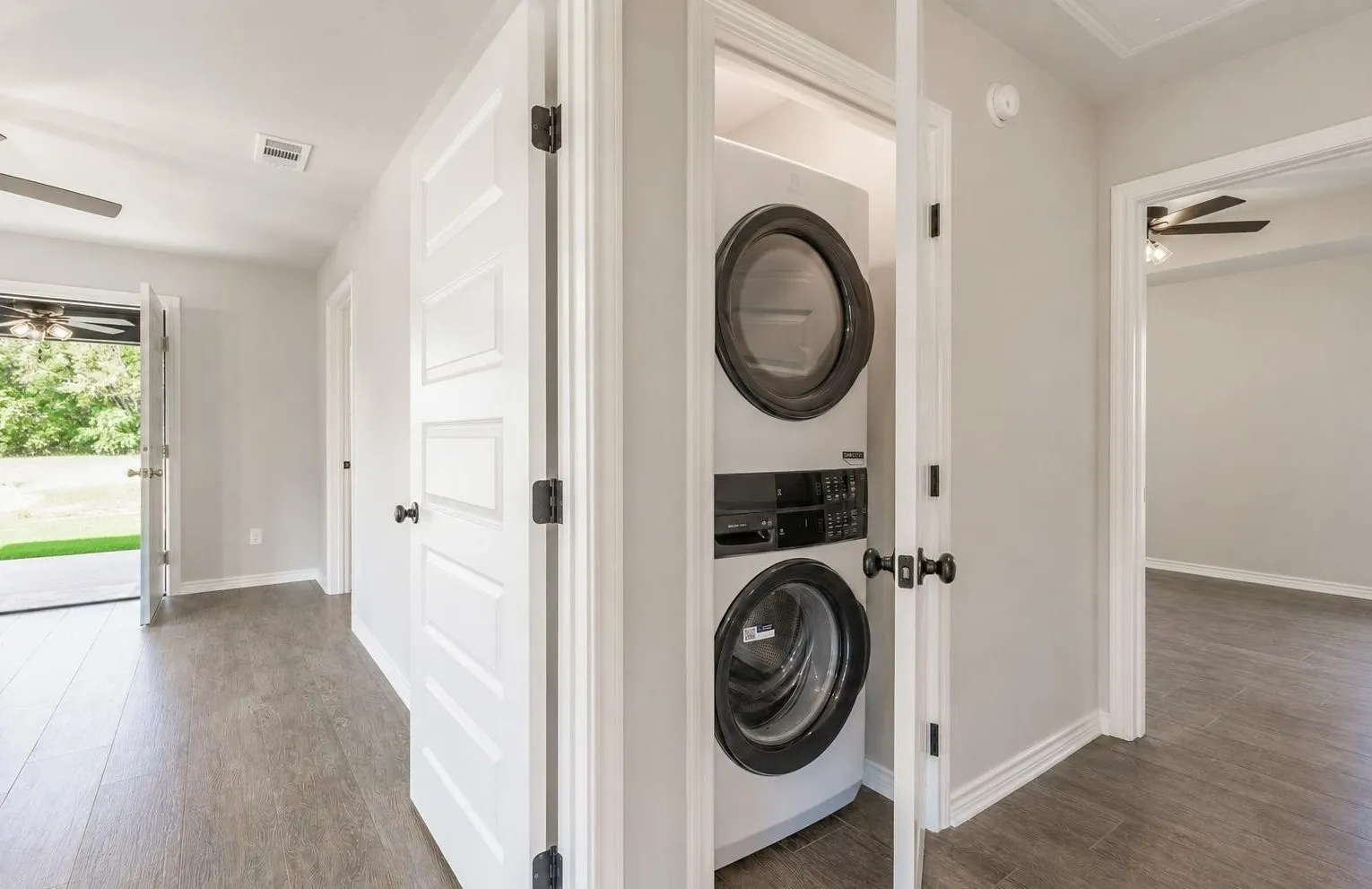 Single Family Residence For Sale in Cherokee County , 423 S Bonner Street, Jacksonville, Texas 75766, 2 Bedrooms, 2 Bathrooms, Garage spaces, 1,018 Sqft, built in 2026, Price $213,780, mls#21340846, Real Estate Agent in Jacksonville, Homes For Sale in Cherokee county, Homes For Sale in Jacksonville, Realtor in Jacksonville Texas, Real Estate Brokerage Independent Realty Texas, Luminita Cordes Realtor
