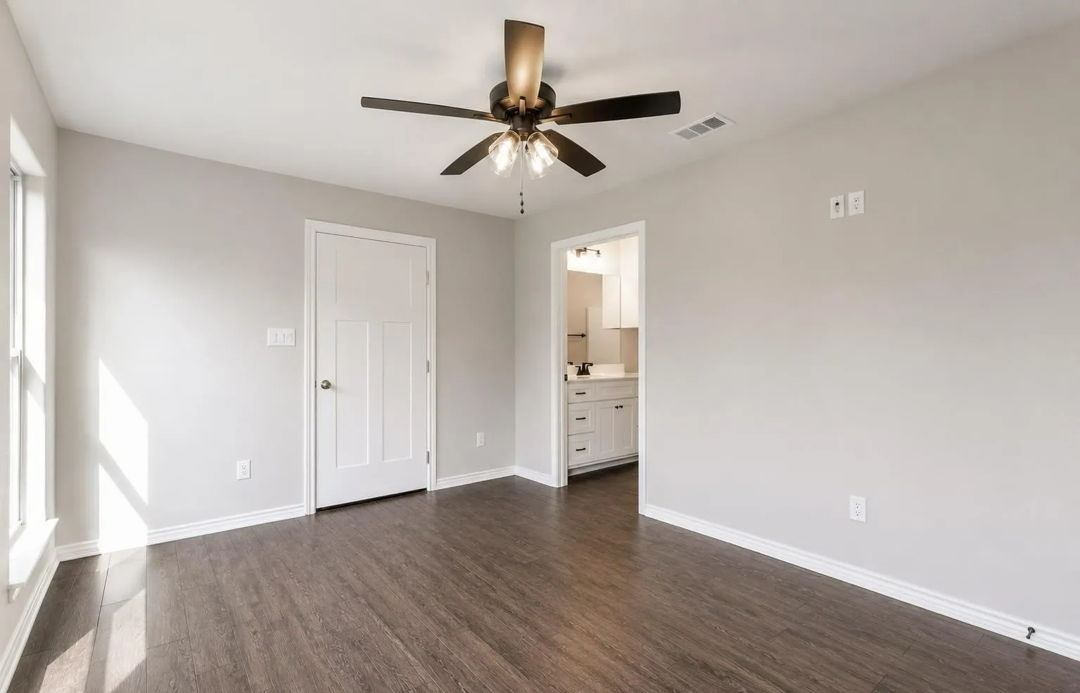 Single Family Residence For Sale in Cherokee County , 423 S Bonner Street, Jacksonville, Texas 75766, 2 Bedrooms, 2 Bathrooms, Garage spaces, 1,018 Sqft, built in 2026, Price $213,780, mls#21340846, Real Estate Agent in Jacksonville, Homes For Sale in Cherokee county, Homes For Sale in Jacksonville, Realtor in Jacksonville Texas, Real Estate Brokerage Independent Realty Texas, Luminita Cordes Realtor