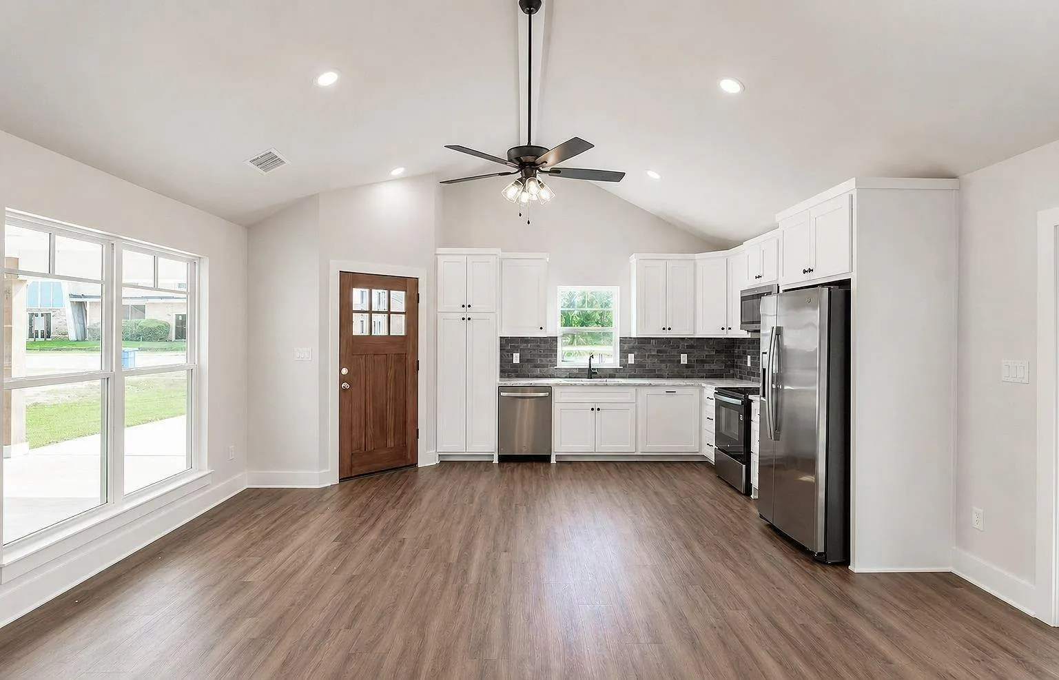 Single Family Residence For Sale in Cherokee County , 421 S Bonner Street, Jacksonville, Texas 75766, 2 Bedrooms, 2 Bathrooms, Garage spaces, 1,018 Sqft, built in 2026, Price $213,780, mls#21340677, Real Estate Agent in Jacksonville, Homes For Sale in Cherokee county, Homes For Sale in Jacksonville, Realtor in Jacksonville Texas, Real Estate Brokerage Independent Realty Texas, Luminita Cordes Realtor