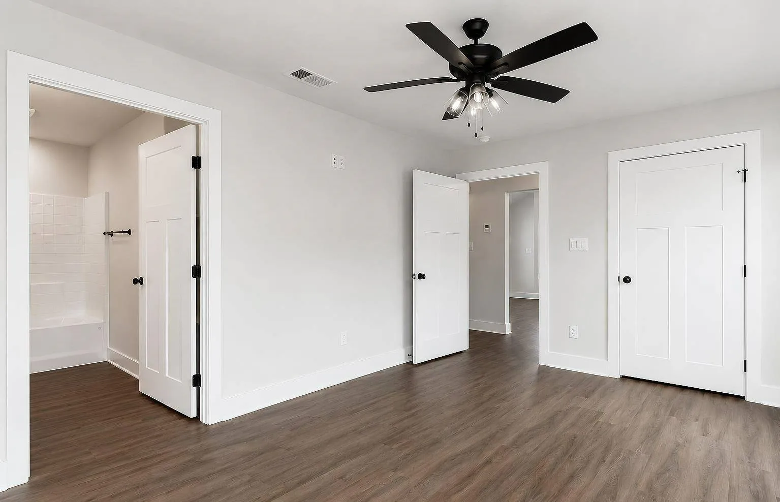 Single Family Residence For Sale in Cherokee County , 421 S Bonner Street, Jacksonville, Texas 75766, 2 Bedrooms, 2 Bathrooms, Garage spaces, 1,018 Sqft, built in 2026, Price $213,780, mls#21340677, Real Estate Agent in Jacksonville, Homes For Sale in Cherokee county, Homes For Sale in Jacksonville, Realtor in Jacksonville Texas, Real Estate Brokerage Independent Realty Texas, Luminita Cordes Realtor