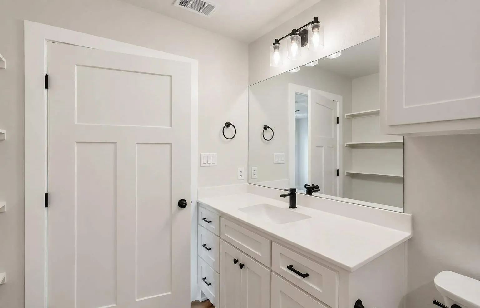 Single Family Residence For Sale in Cherokee County , 421 S Bonner Street, Jacksonville, Texas 75766, 2 Bedrooms, 2 Bathrooms, Garage spaces, 1,018 Sqft, built in 2026, Price $213,780, mls#21340677, Real Estate Agent in Jacksonville, Homes For Sale in Cherokee county, Homes For Sale in Jacksonville, Realtor in Jacksonville Texas, Real Estate Brokerage Independent Realty Texas, Luminita Cordes Realtor