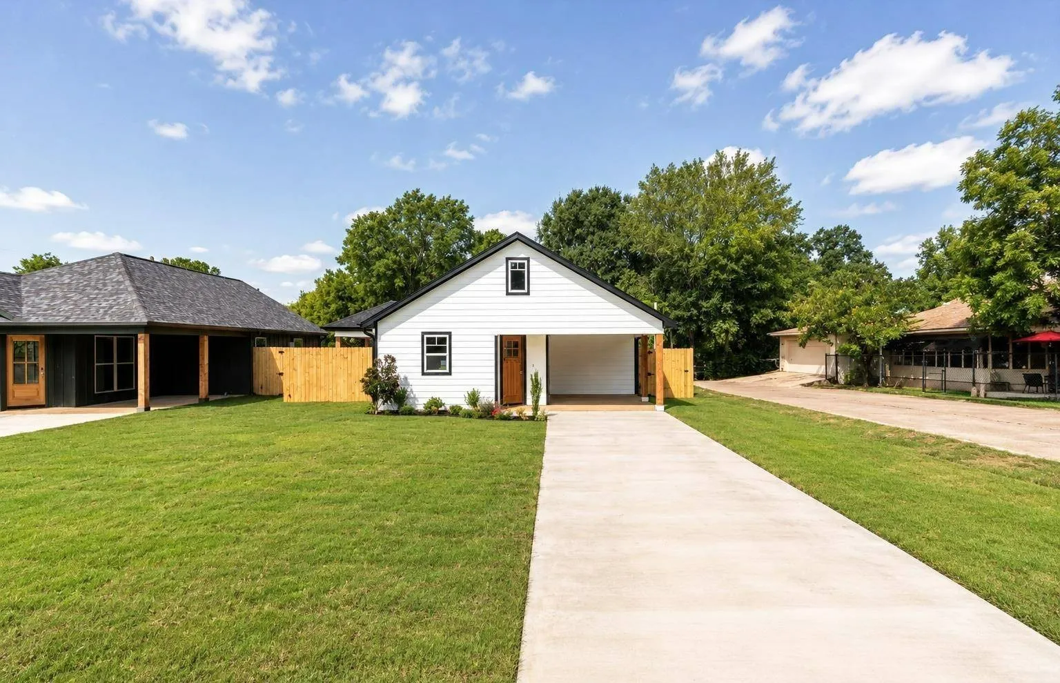 Single Family Residence For Sale in Cherokee County , 421 S Bonner Street, Jacksonville, Texas 75766, 2 Bedrooms, 2 Bathrooms, Garage spaces, 1,018 Sqft, built in 2026, Price $213,780, mls#21340677, Real Estate Agent in Jacksonville, Homes For Sale in Cherokee county, Homes For Sale in Jacksonville, Realtor in Jacksonville Texas, Real Estate Brokerage Independent Realty Texas, Luminita Cordes Realtor