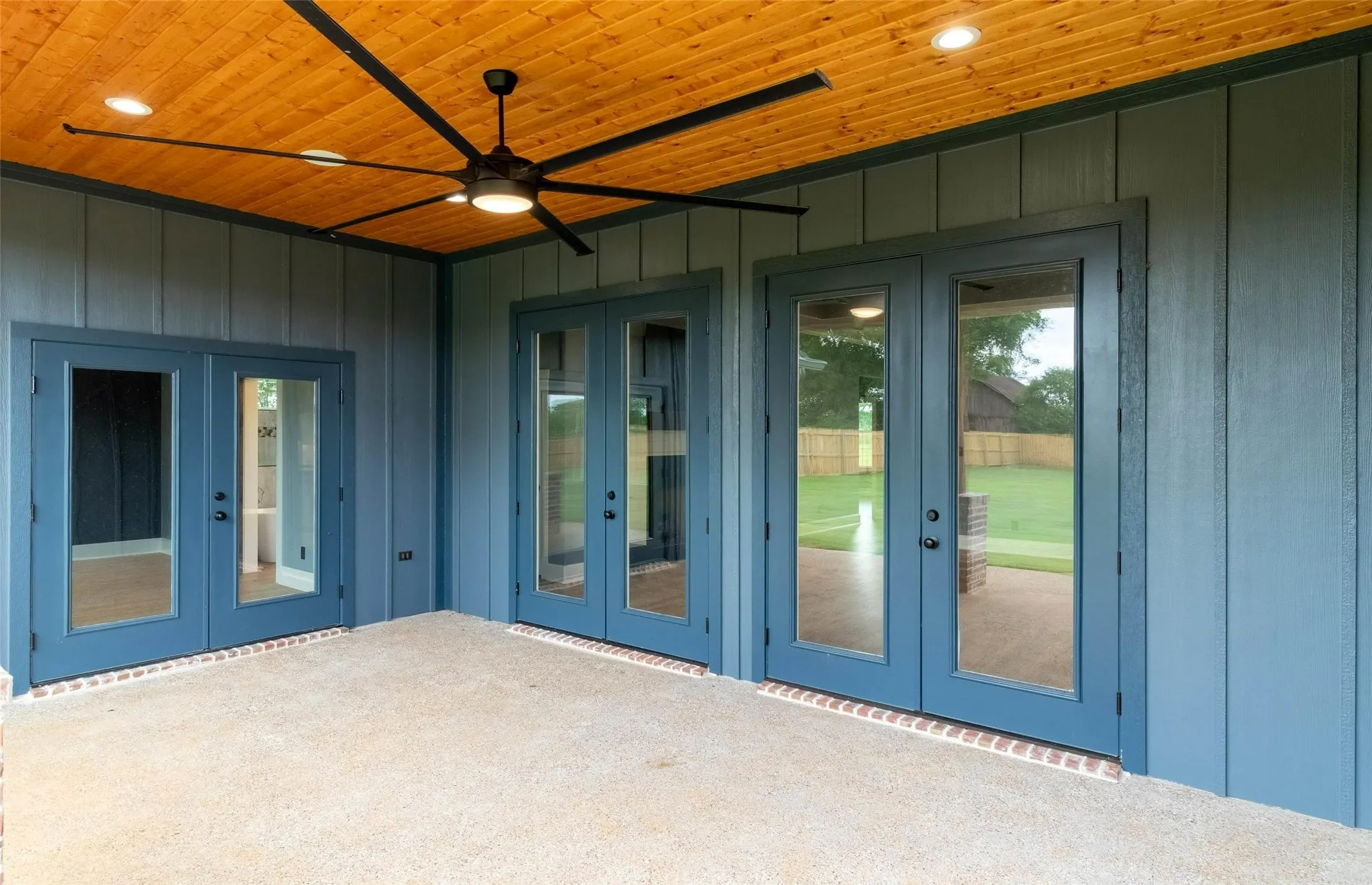 Single Family Residence For Sale in Smith County , 12248 Madison Crossing, Bullard, Texas 75757, 3 Bedrooms, 3 Bathrooms, 2 Garage spaces, 2,457 Sqft, built in 2026, Price $589,860, mls#21340382, Real Estate Agent in Bullard, Homes For Sale in Smith county, Homes For Sale in Bullard, Realtor in Bullard Texas, Real Estate Brokerage Independent Realty Texas, Luminita Cordes Realtor